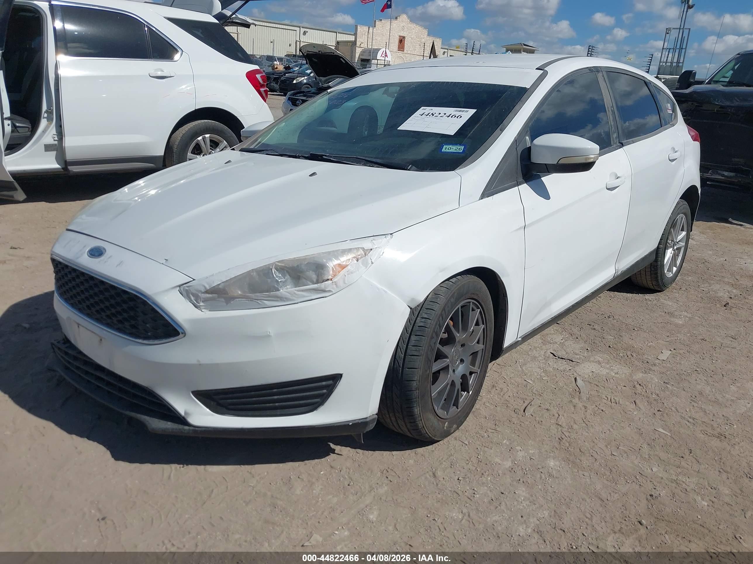 FORD FOCUS image 2