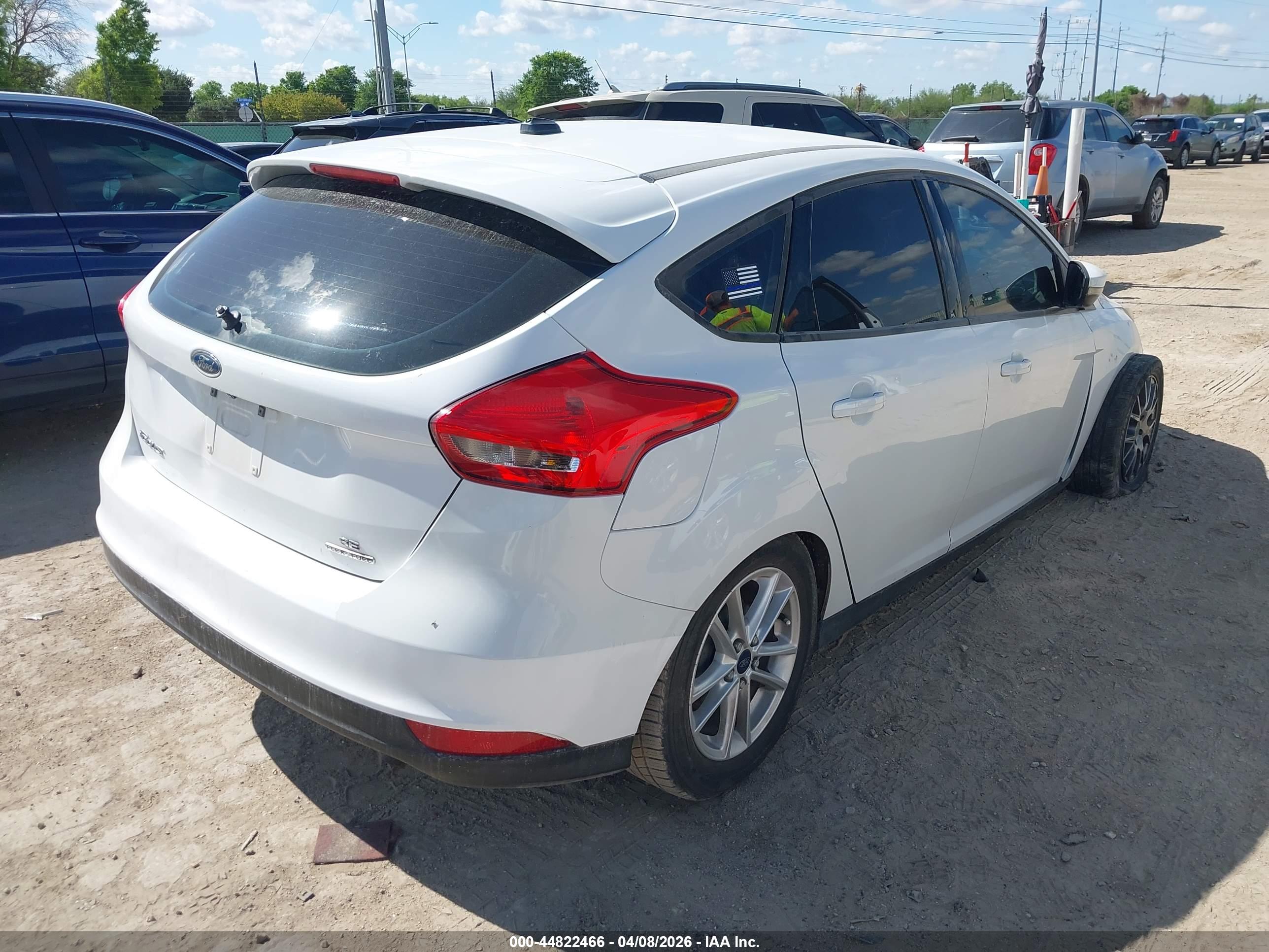 FORD FOCUS image 4