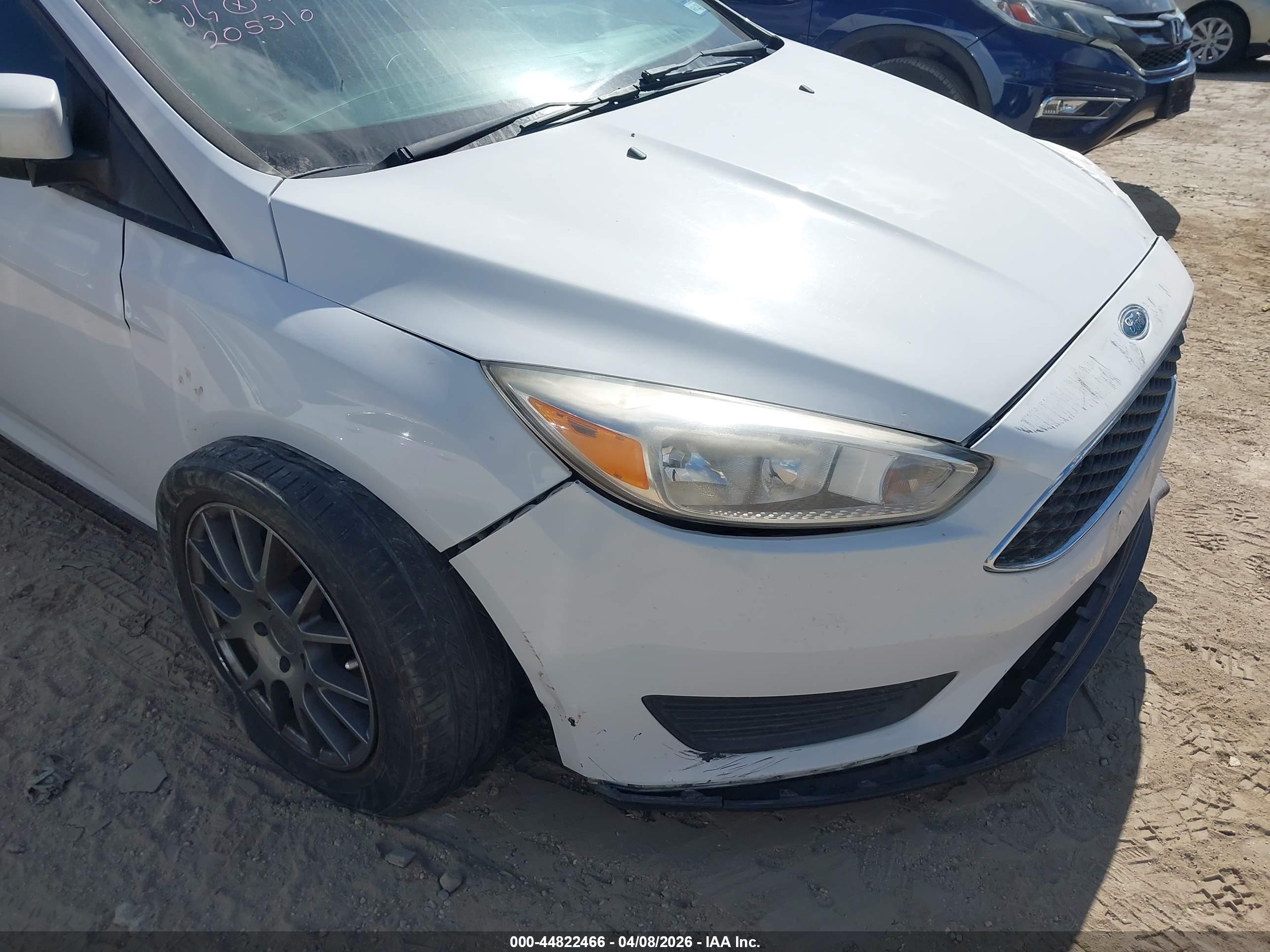 FORD FOCUS image 6