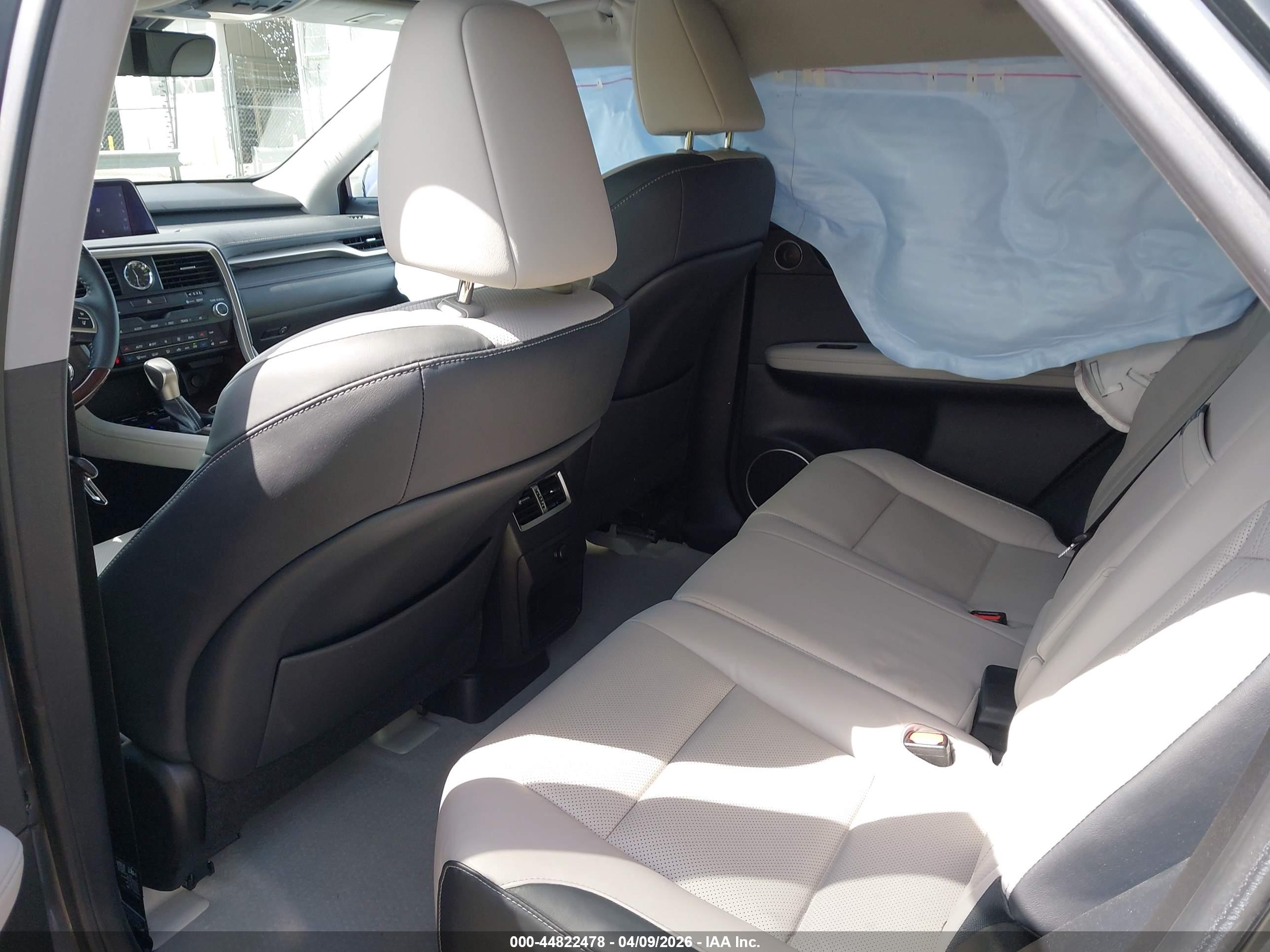 LEXUS RX image 8