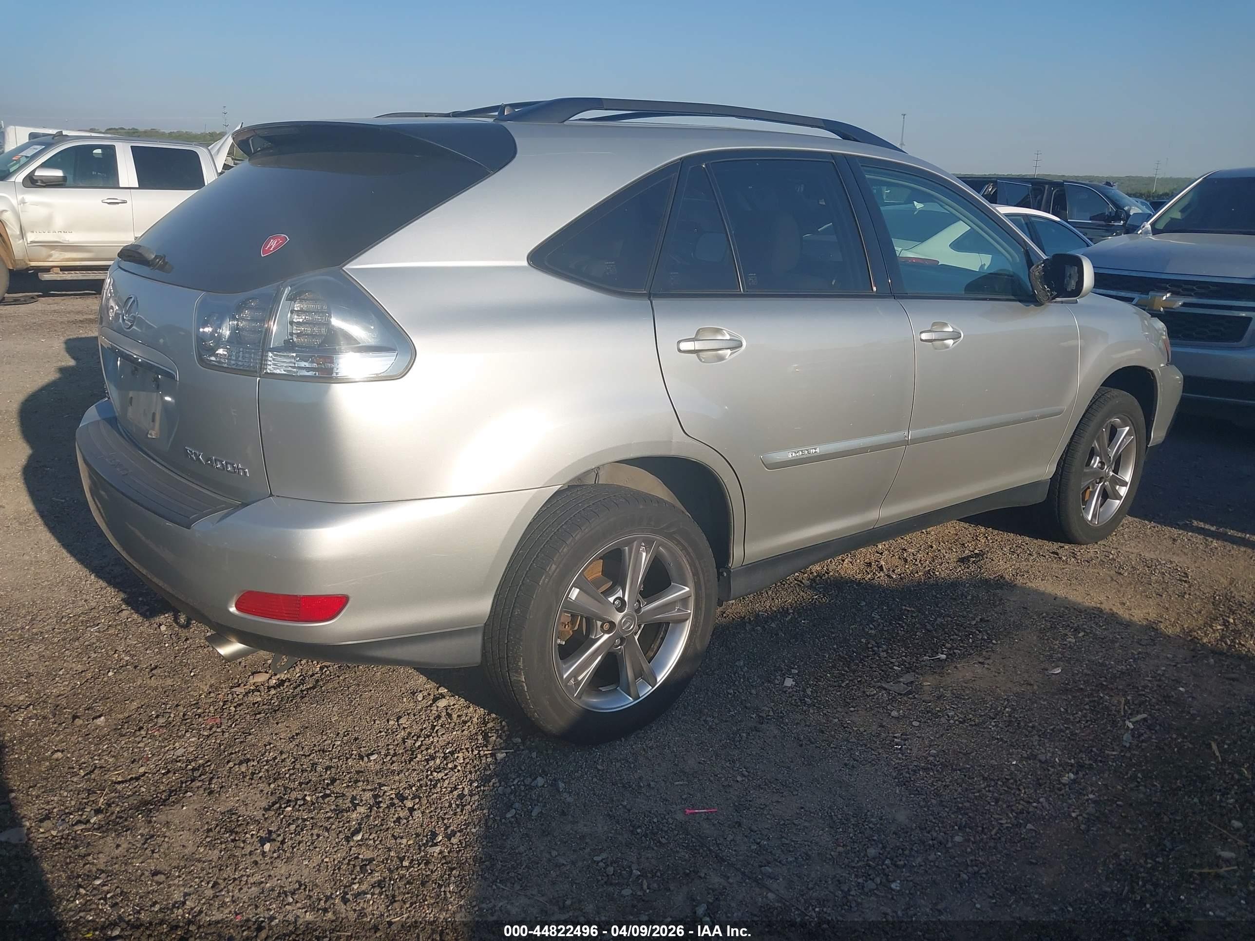 LEXUS RX image 4