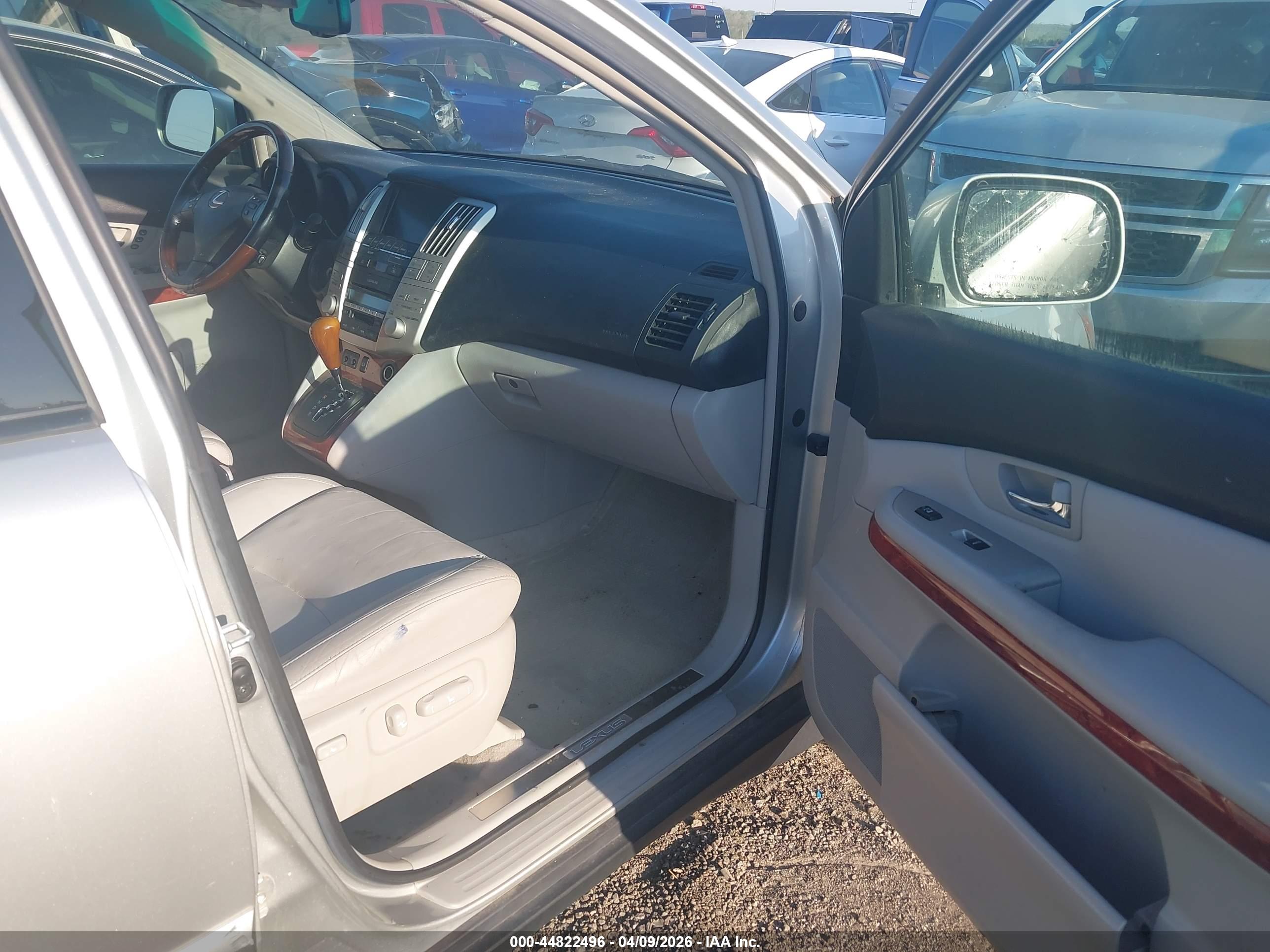 LEXUS RX image 5