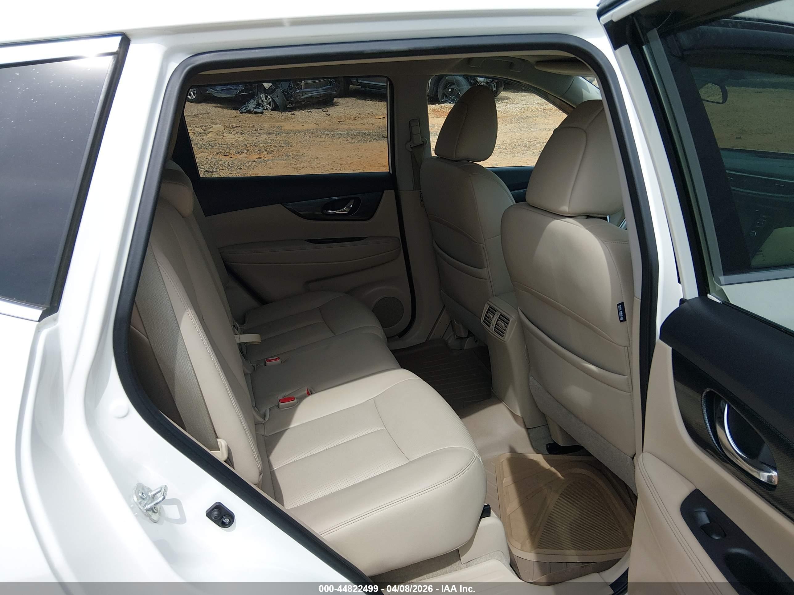 NISSAN ROGUE image 8