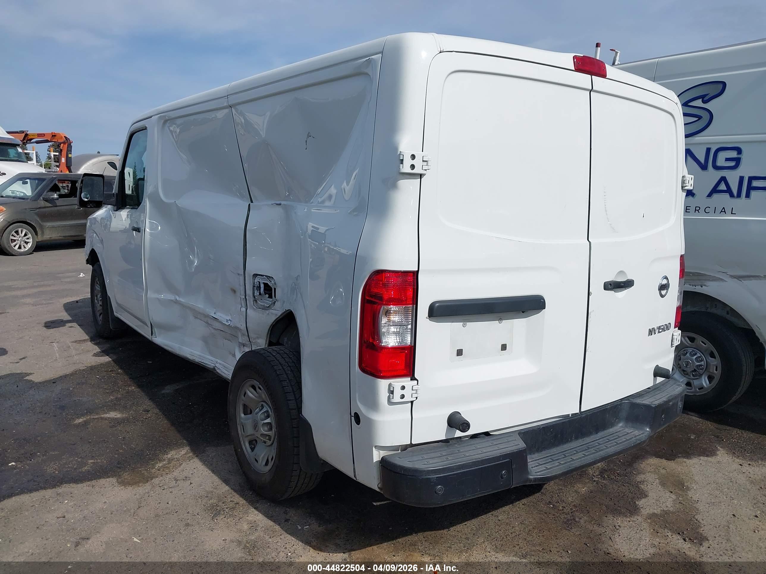 NISSAN NV image 3