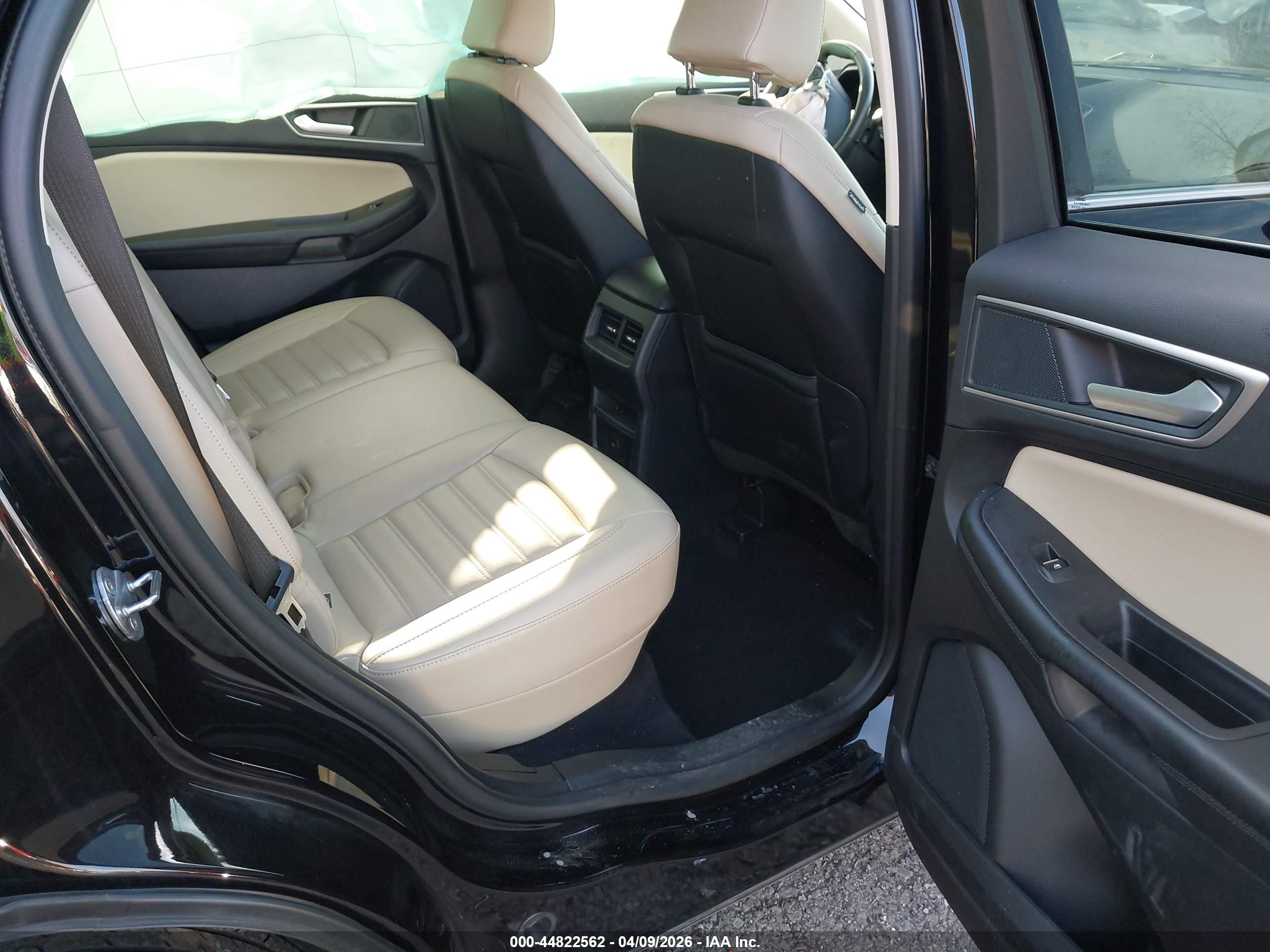 FORD EDGE image 8