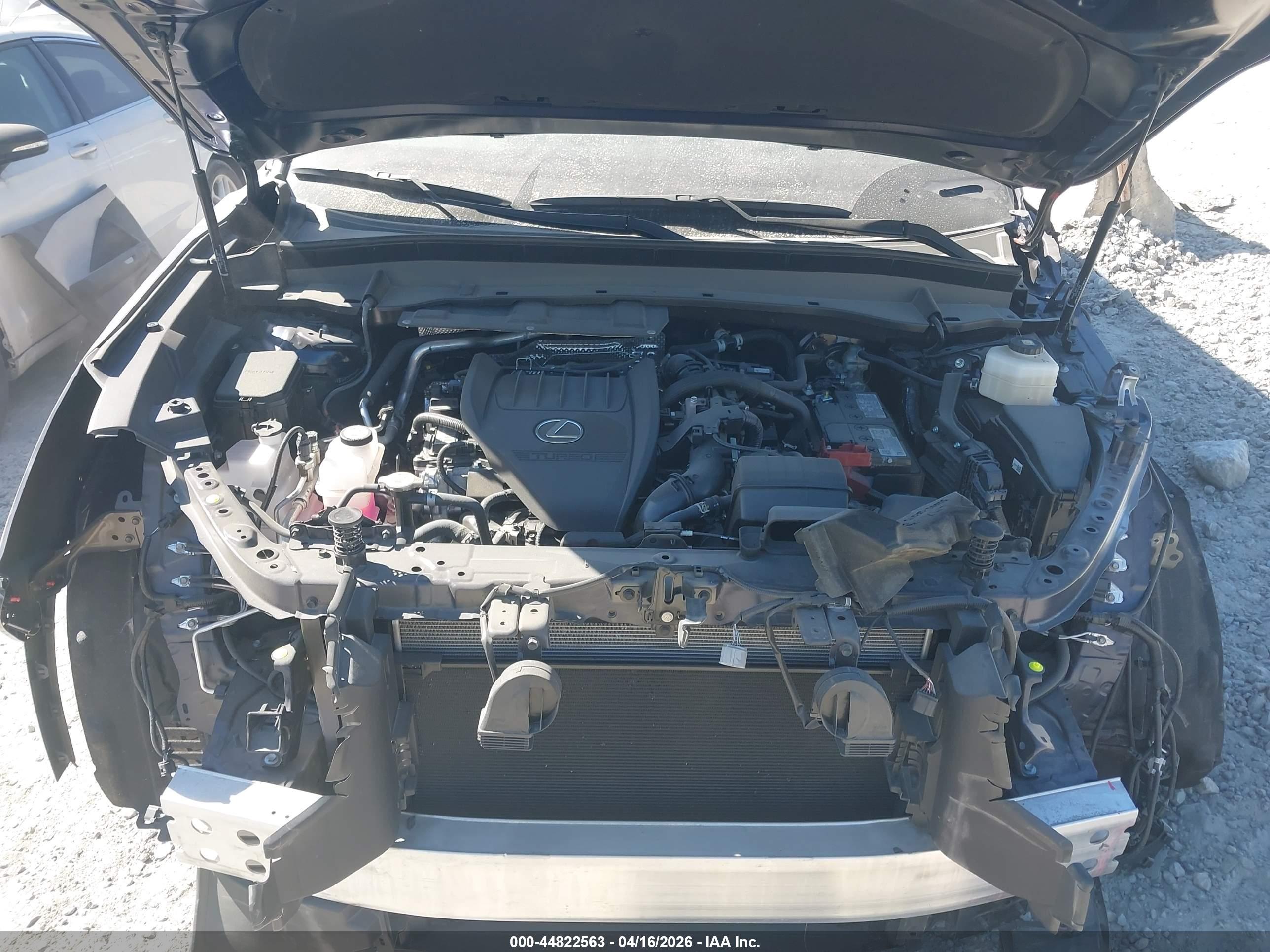 LEXUS TX image 10