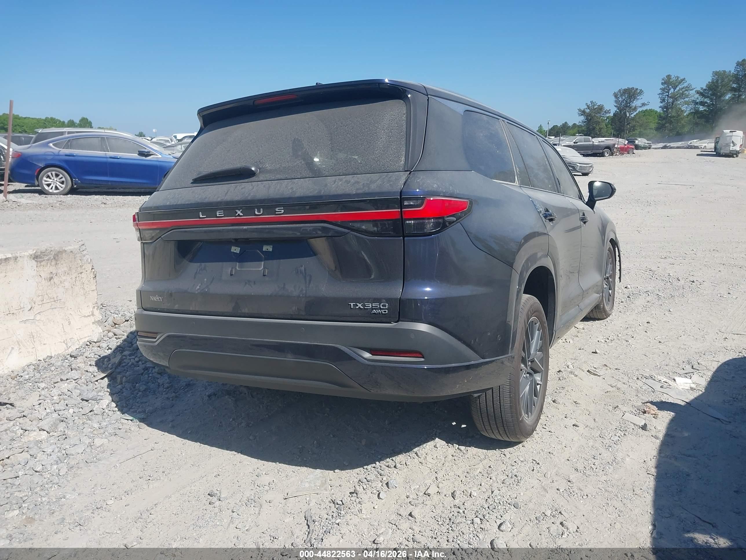 LEXUS TX image 4