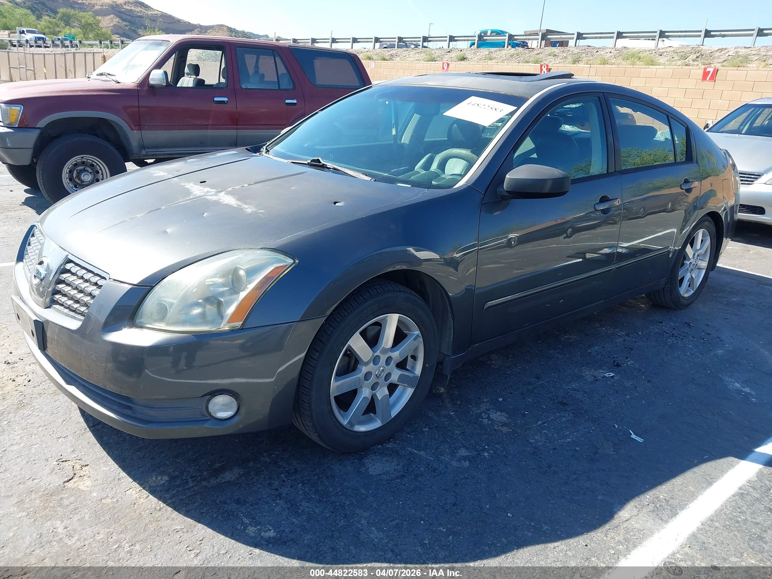 NISSAN MAXIMA image 2