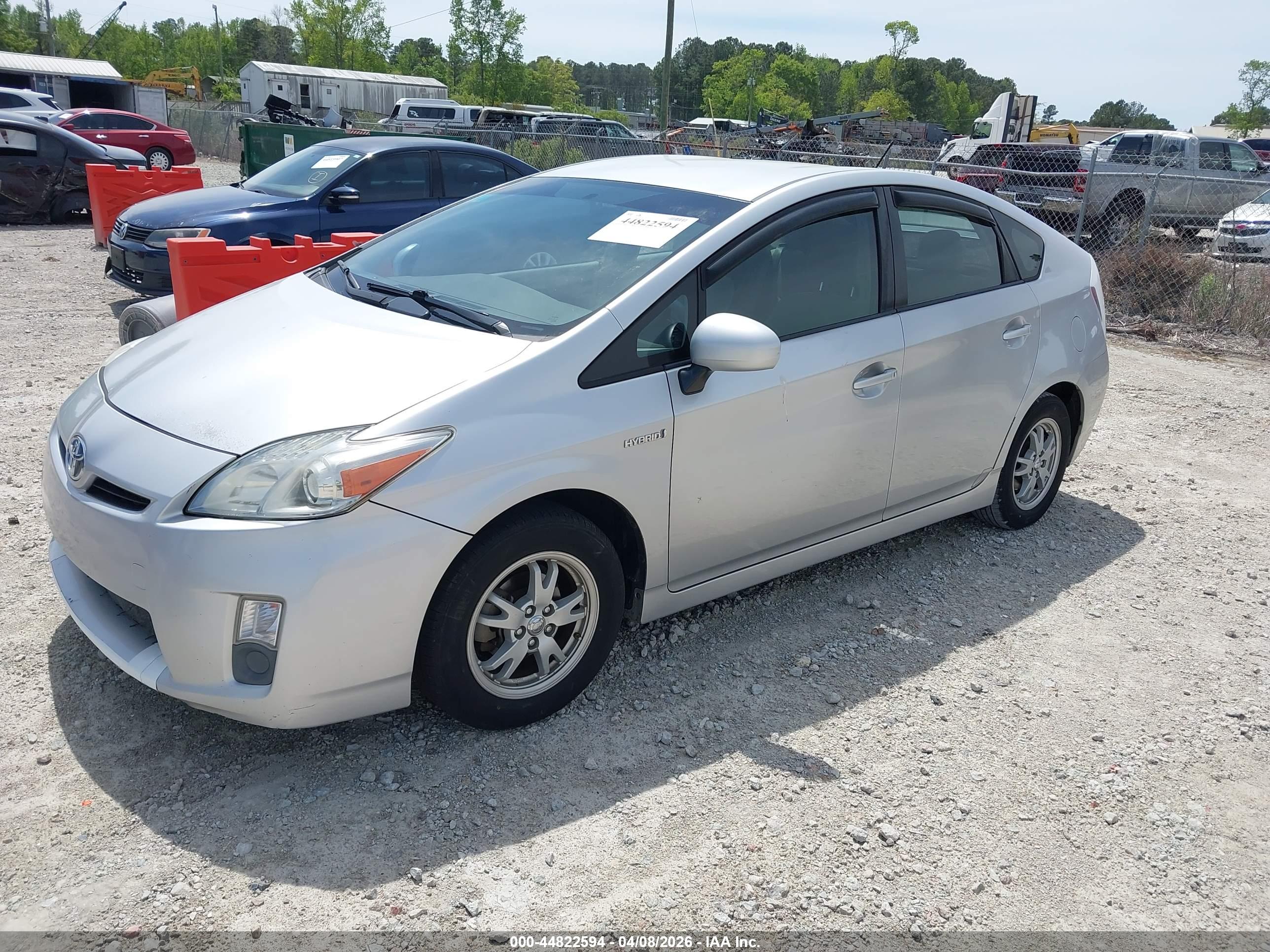 TOYOTA PRIUS image 2