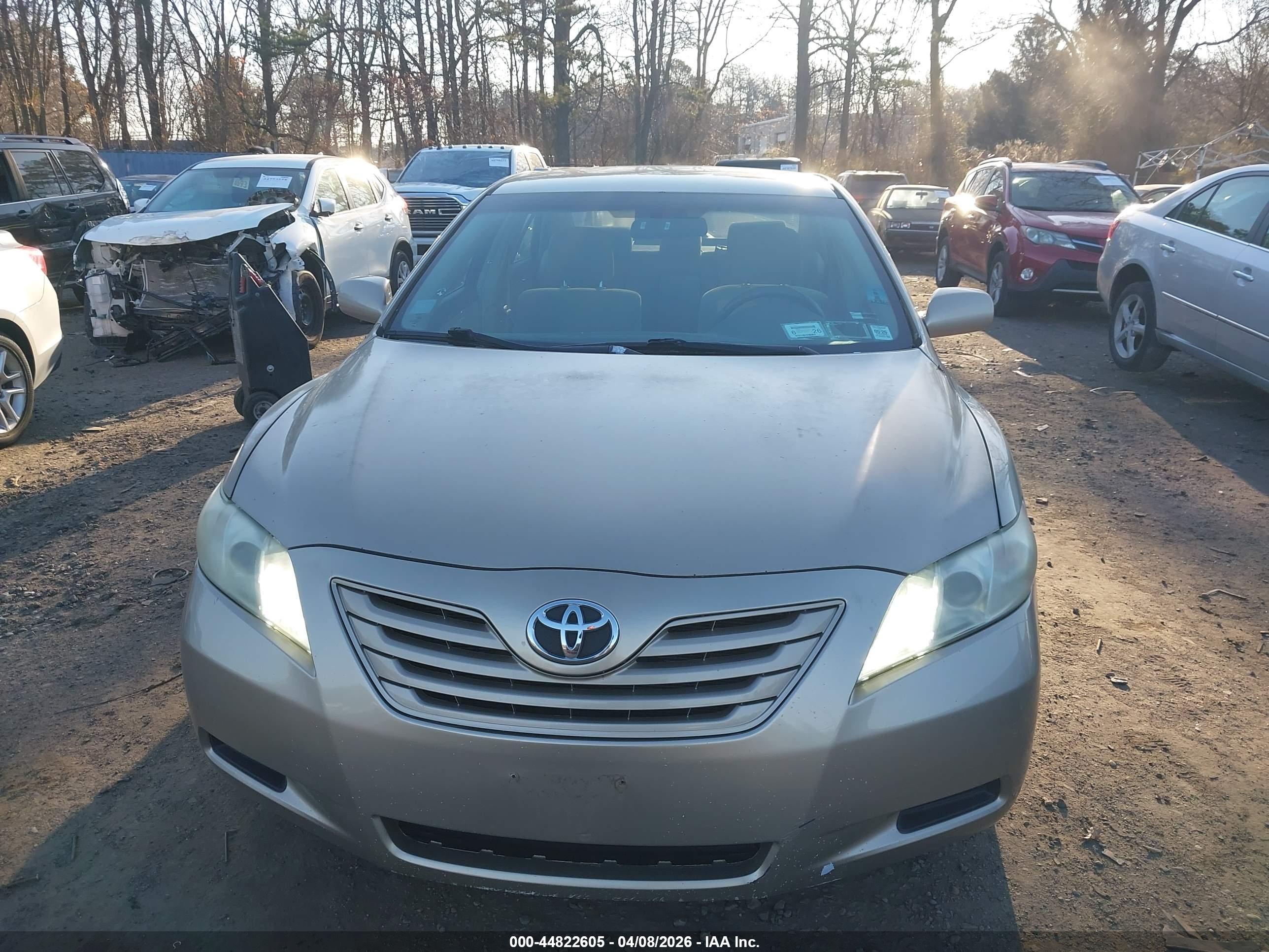 TOYOTA CAMRY image 6