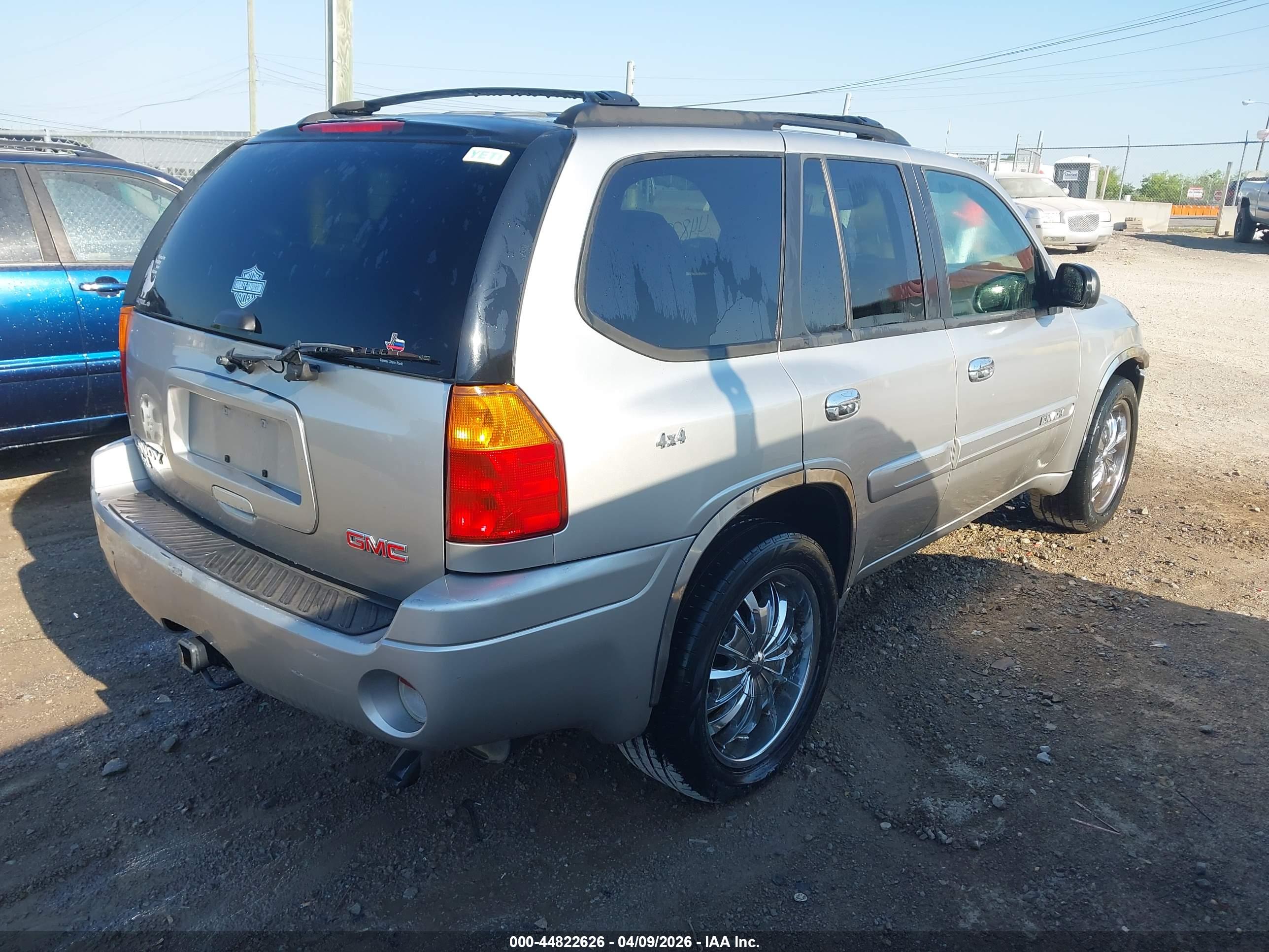 GMC ENVOY image 4