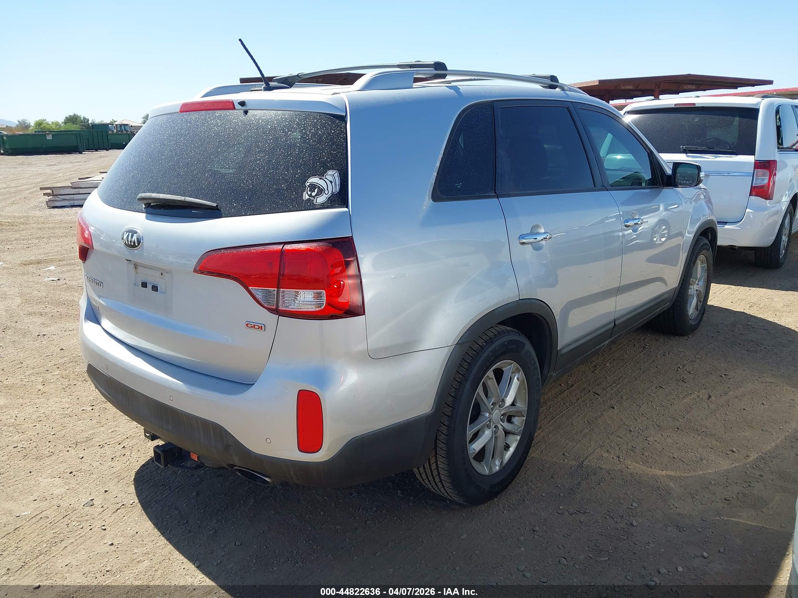 KIA SORENTO image 4
