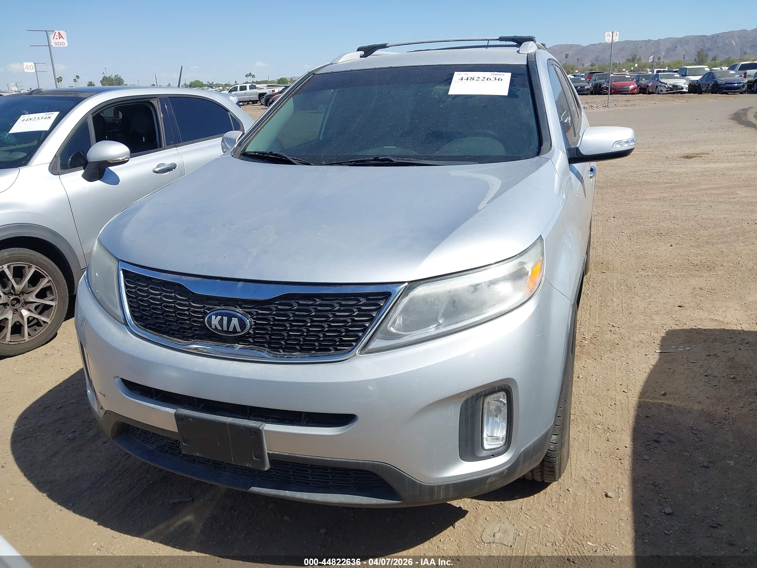 KIA SORENTO image 6