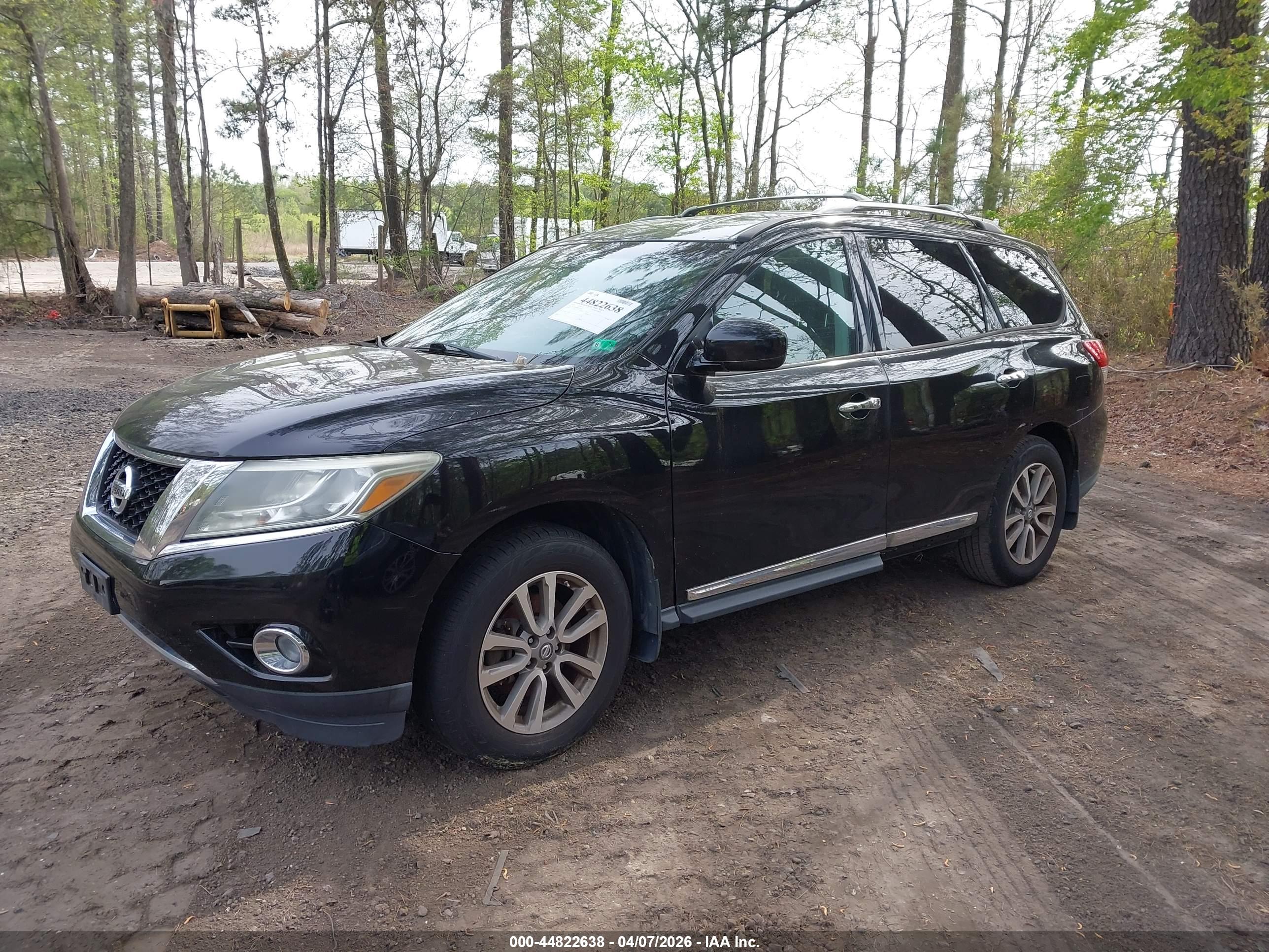 NISSAN PATHFINDER image 2