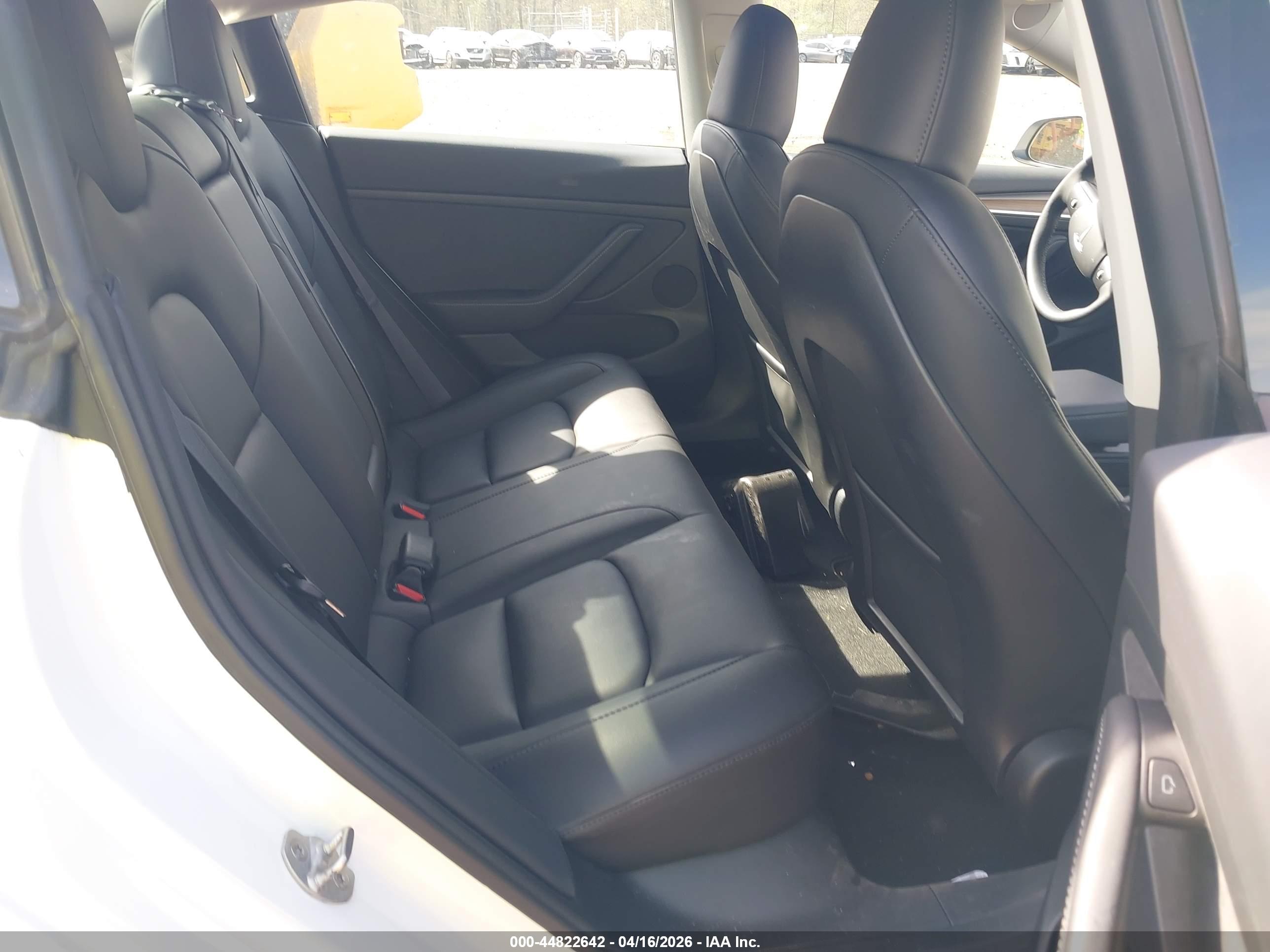 TESLA MODEL image 8