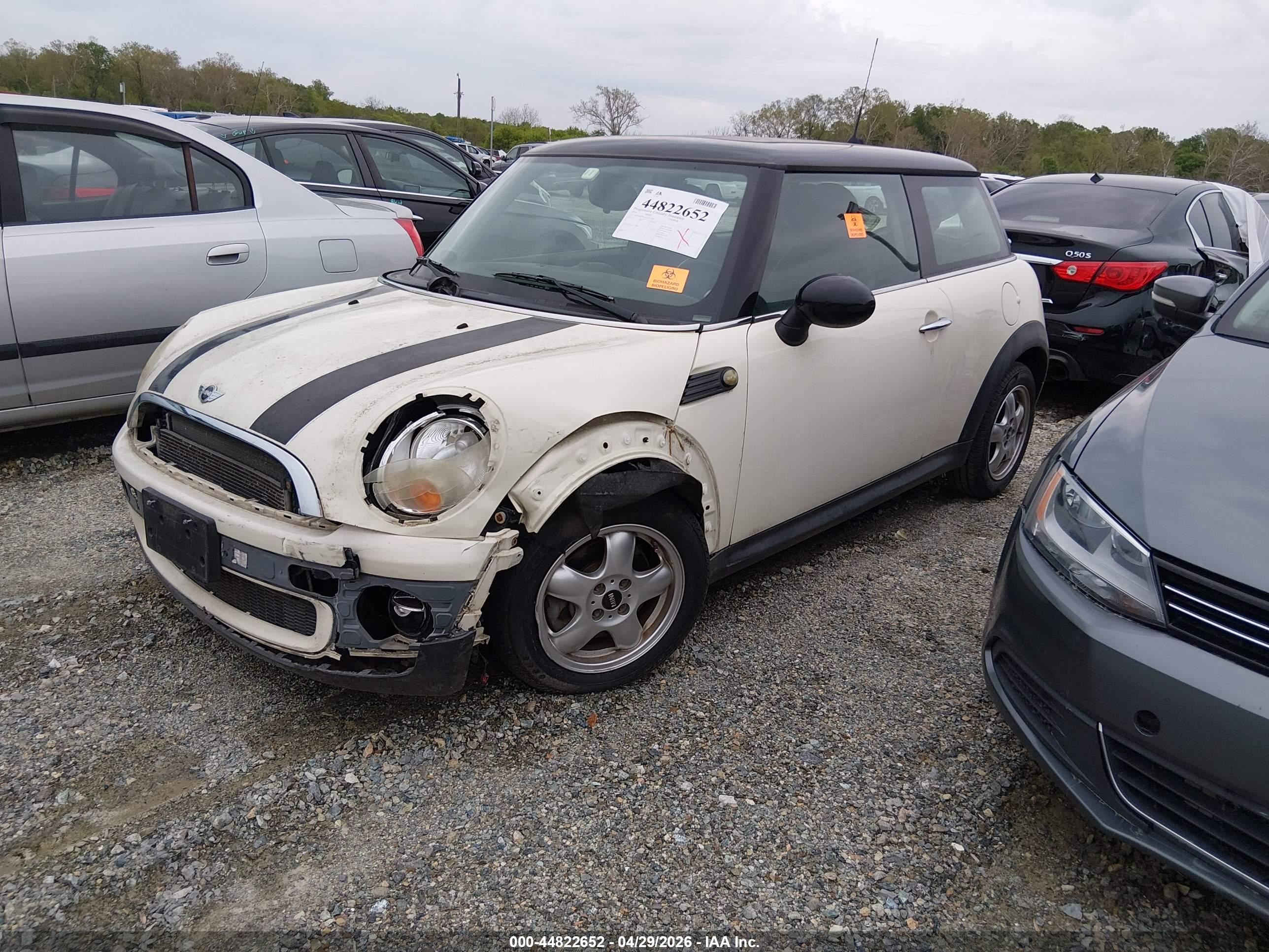 MINI COOPER image 2