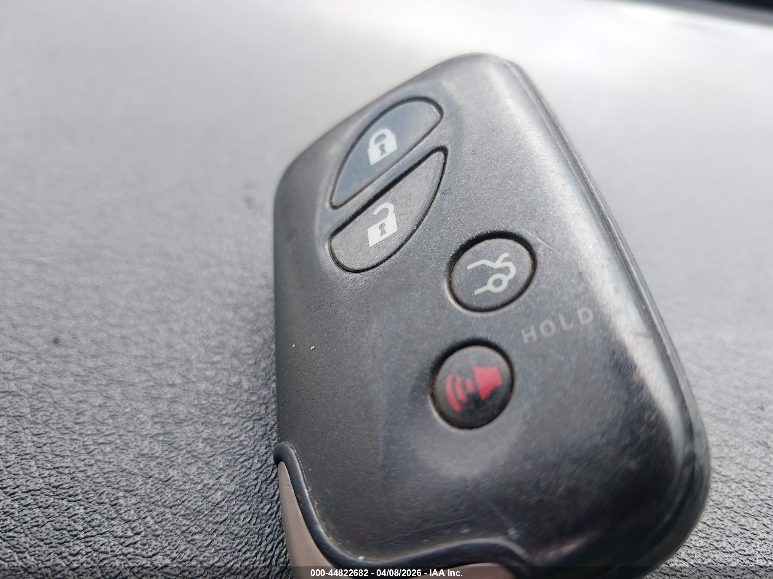LEXUS IS image 11