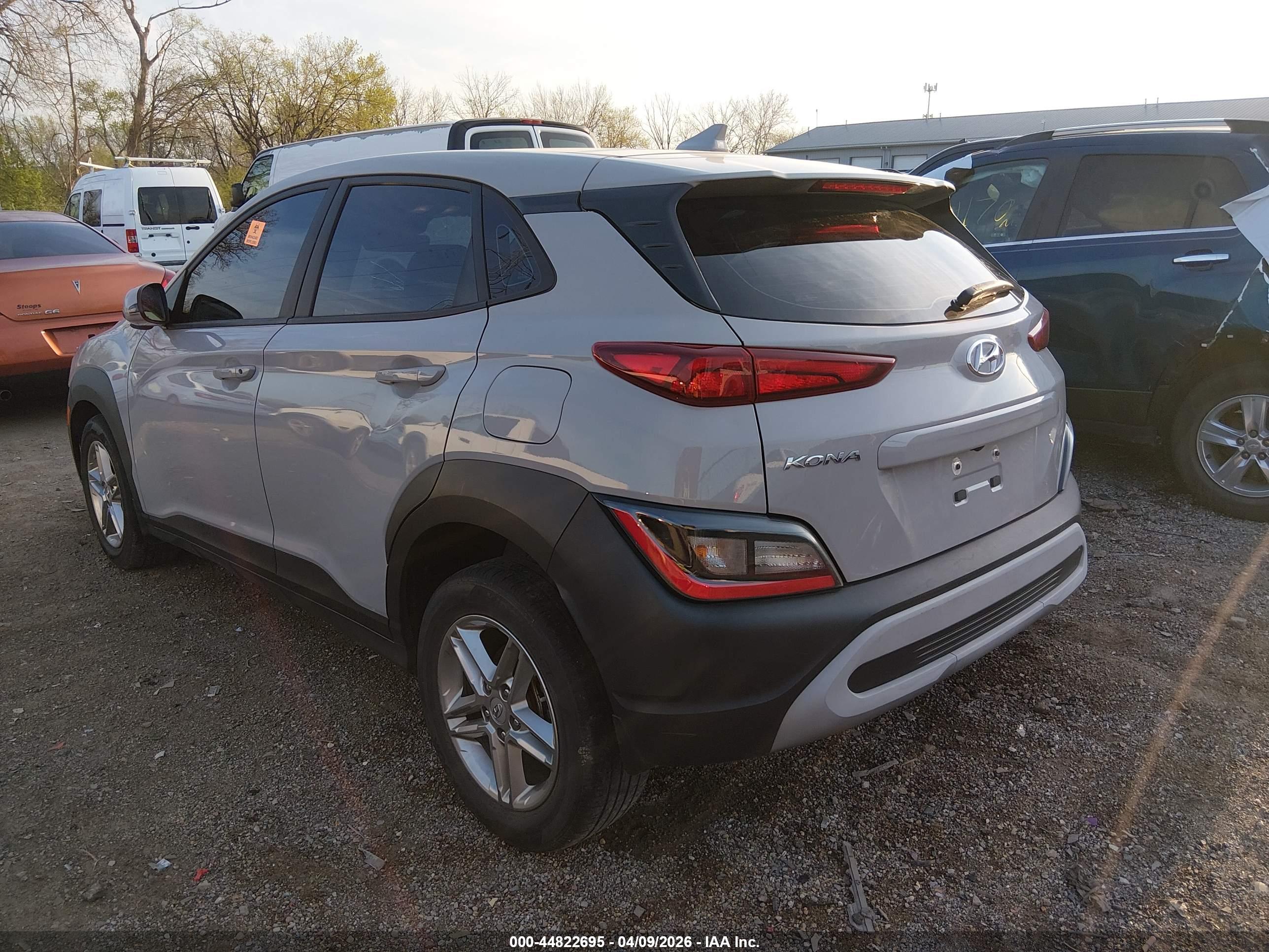HYUNDAI KONA image 3