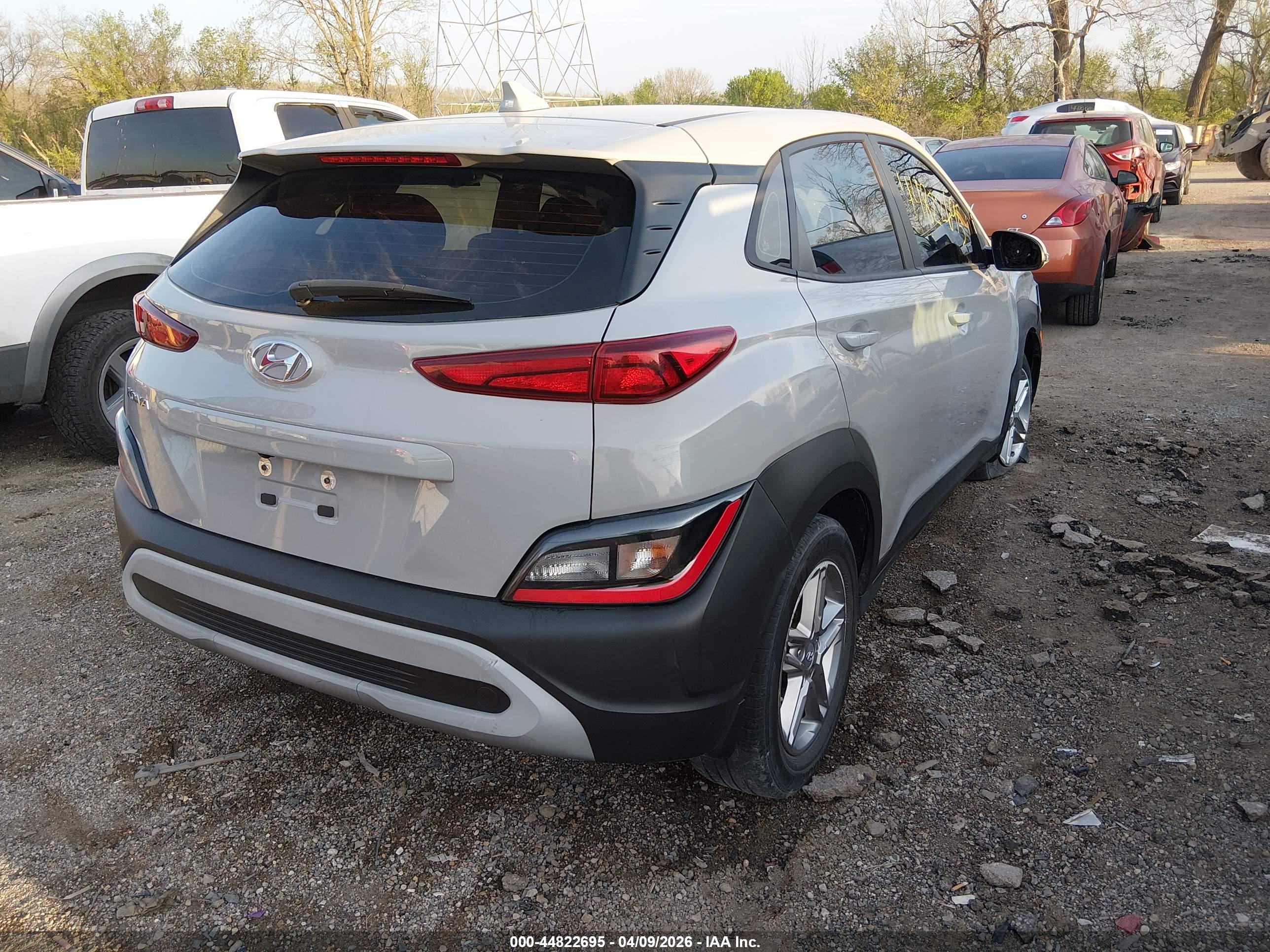 HYUNDAI KONA image 4