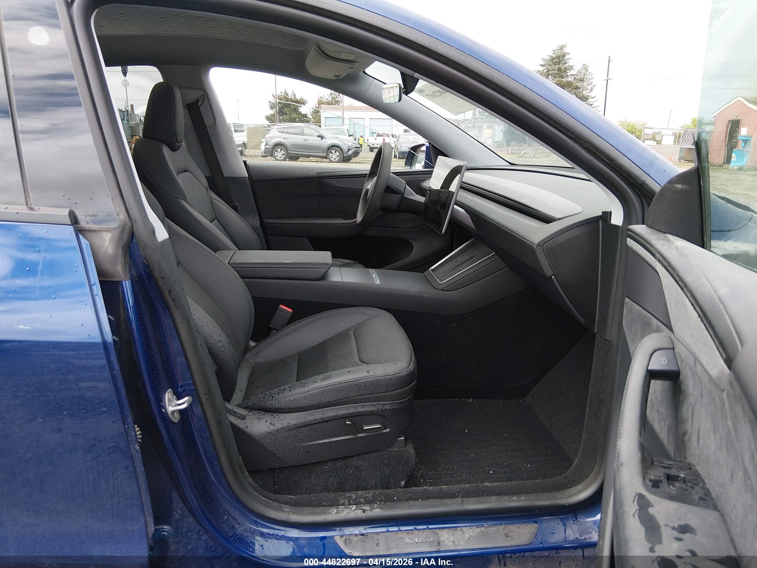 TESLA MODEL image 5