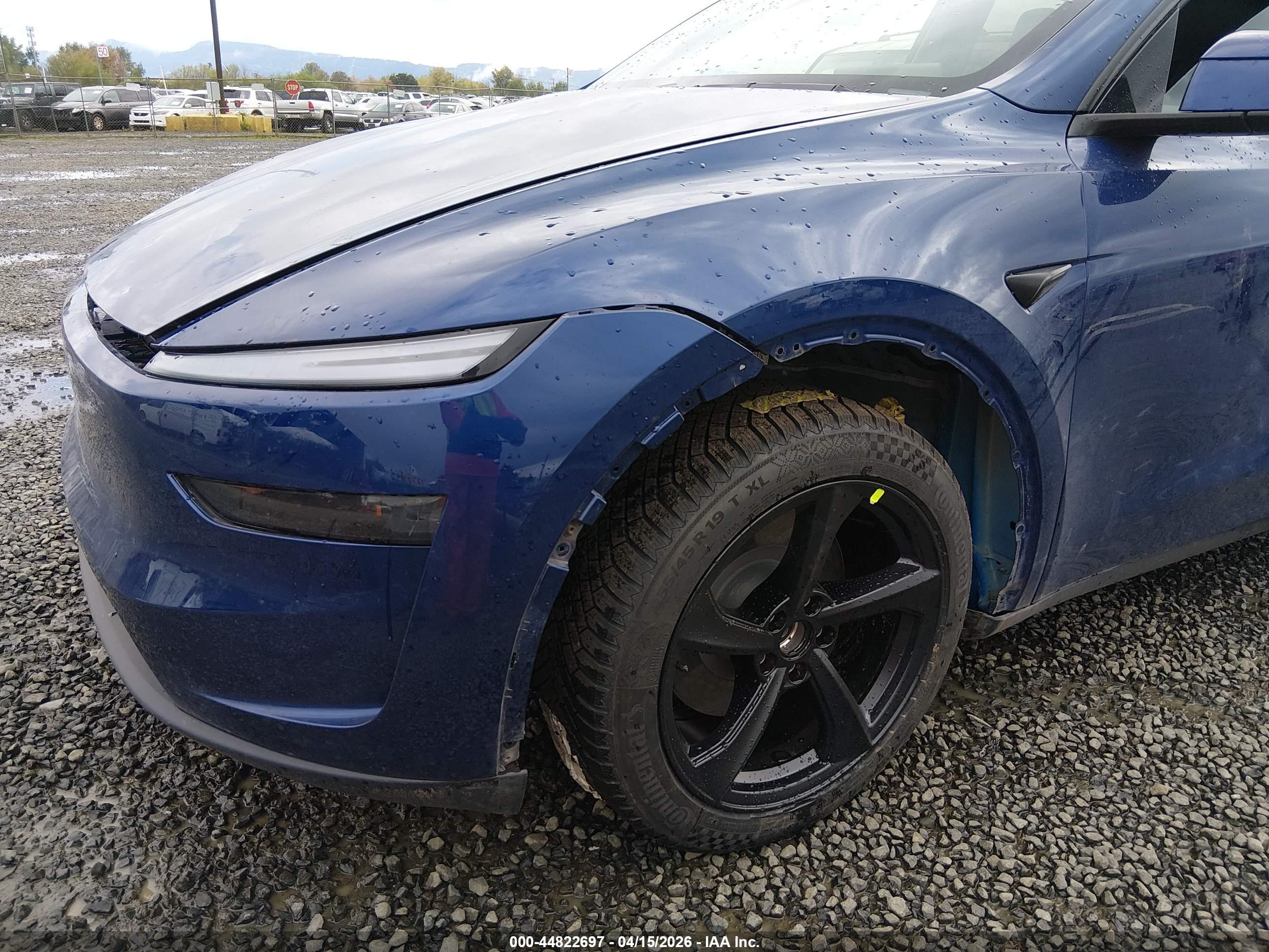 TESLA MODEL image 6