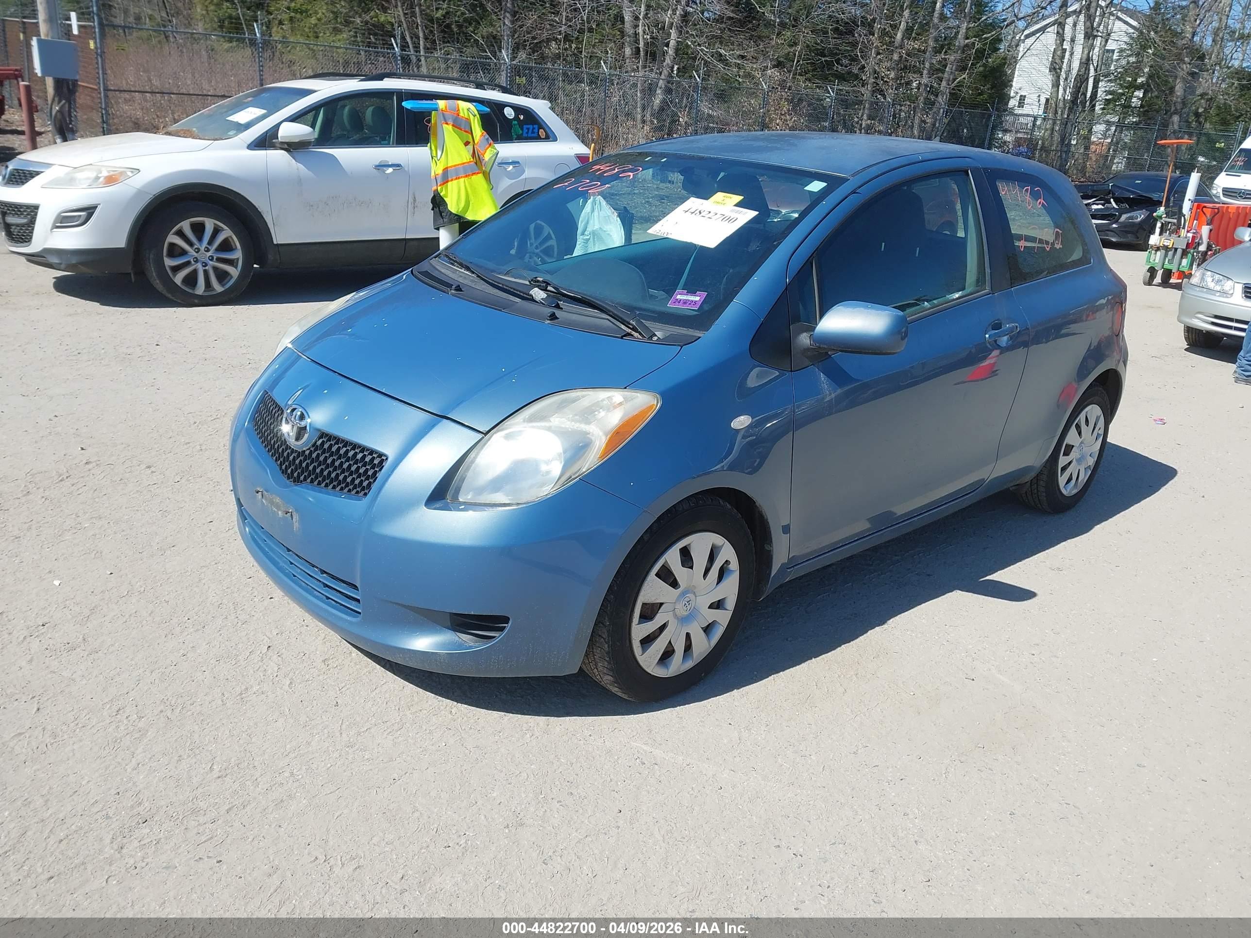 TOYOTA YARIS image 2