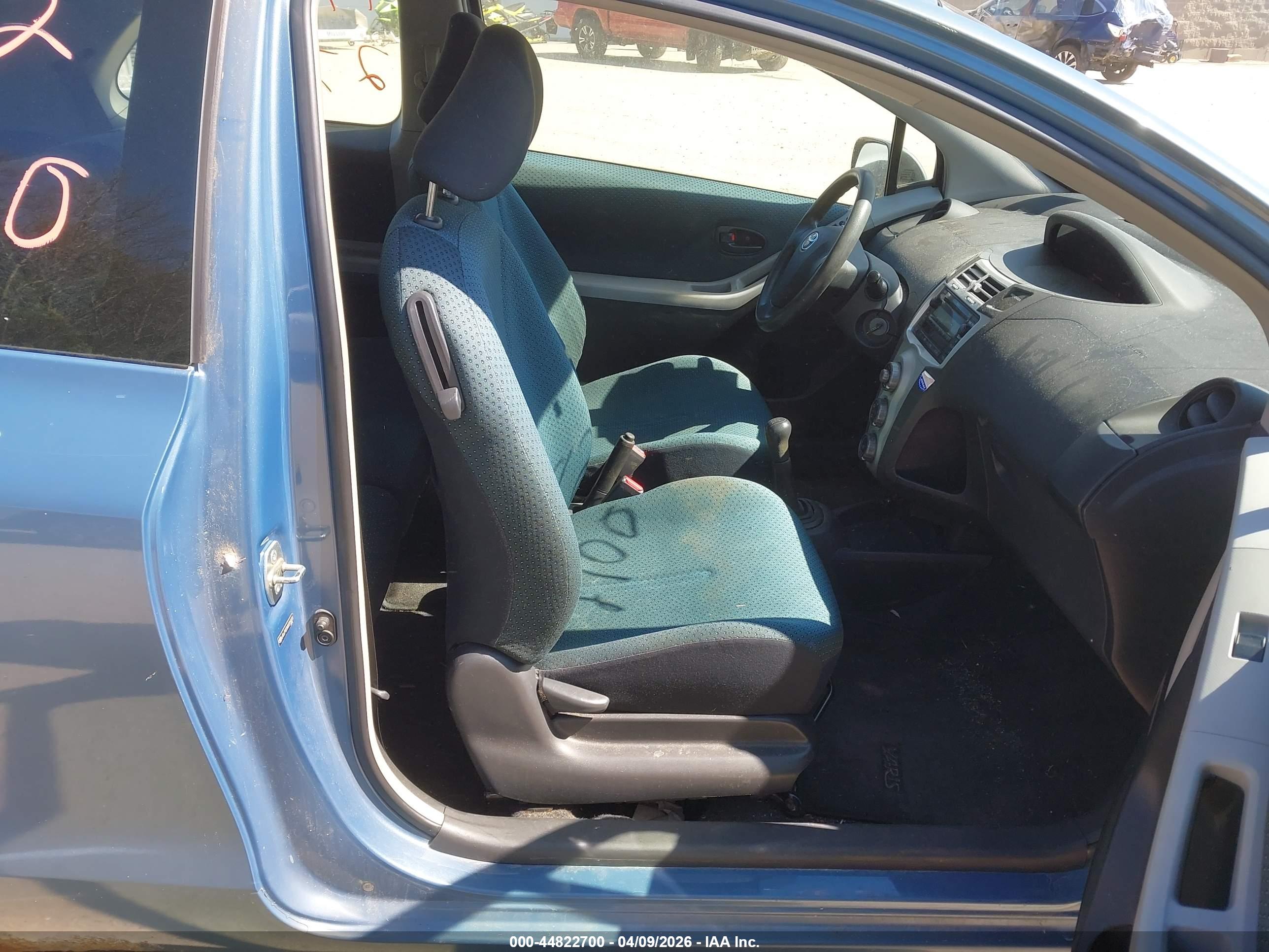 TOYOTA YARIS image 5