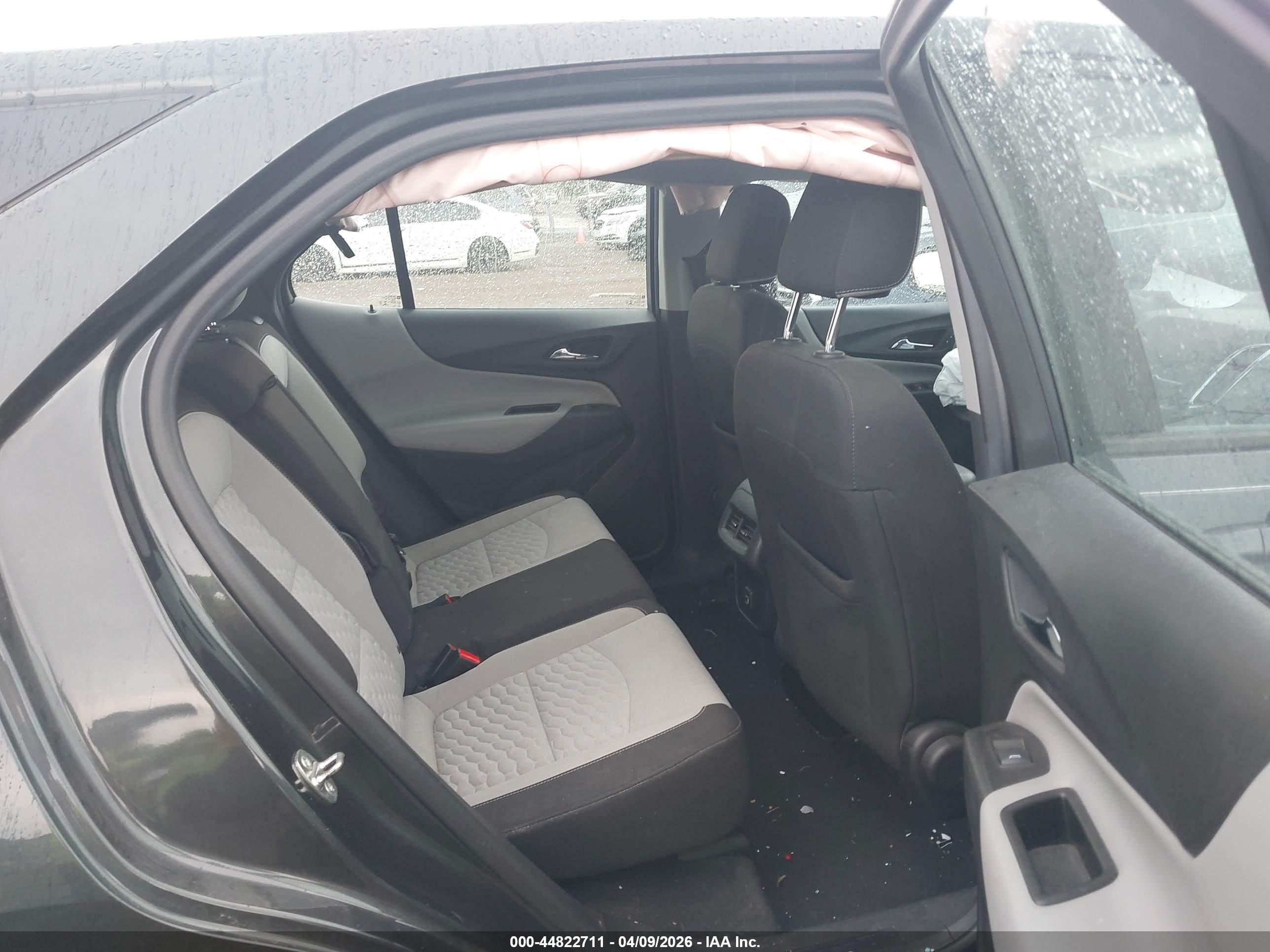 CHEVROLET EQUINOX image 8