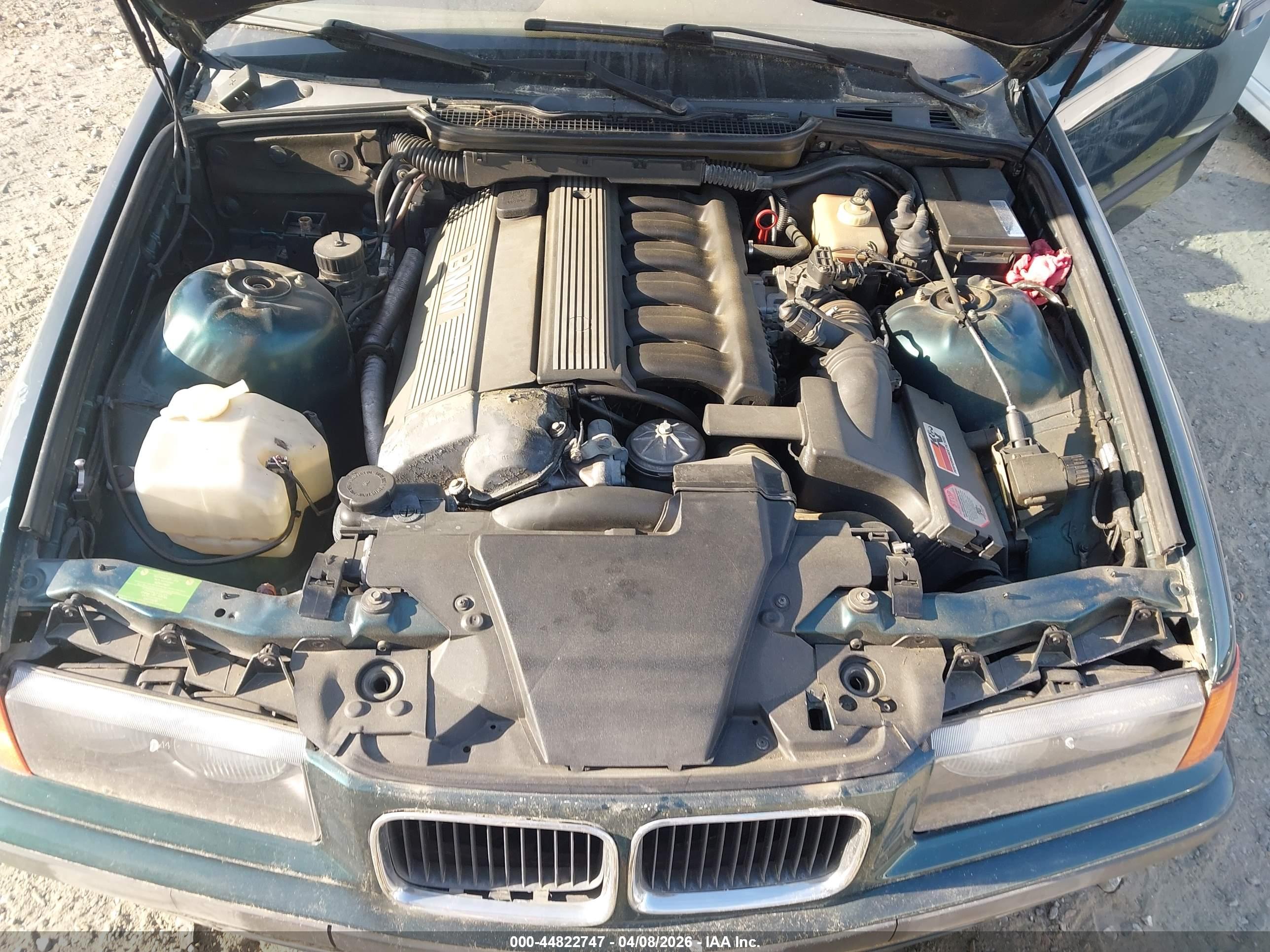 BMW 325 image 10