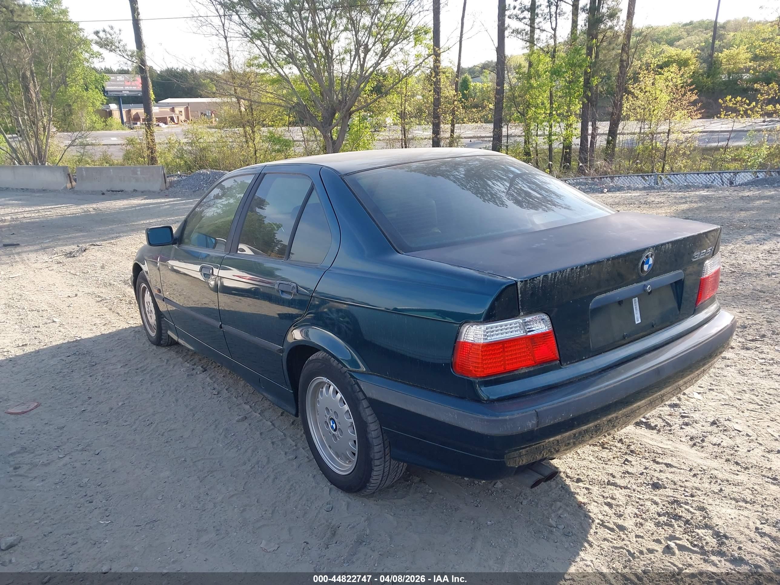 BMW 325 image 3