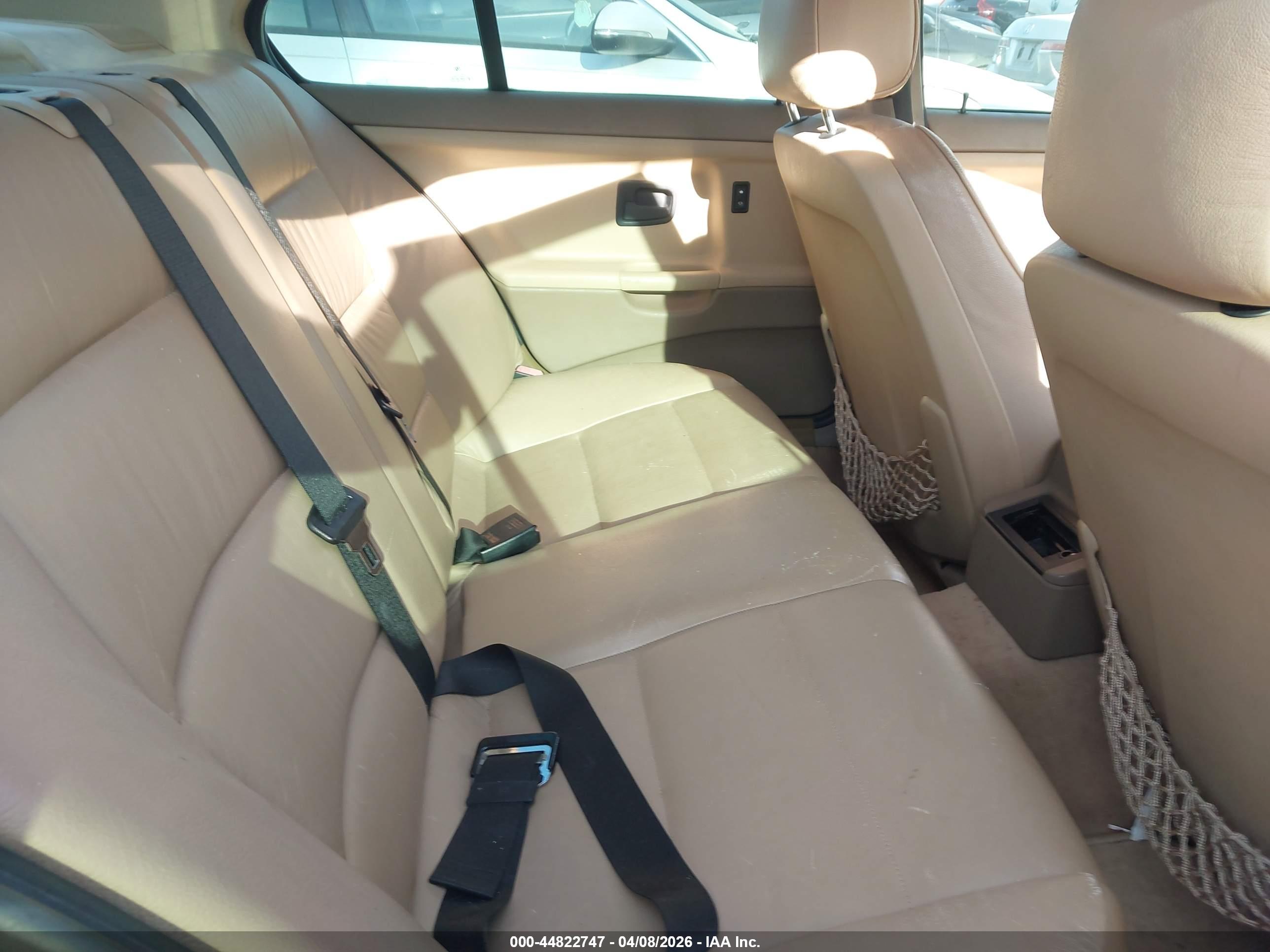 BMW 325 image 8