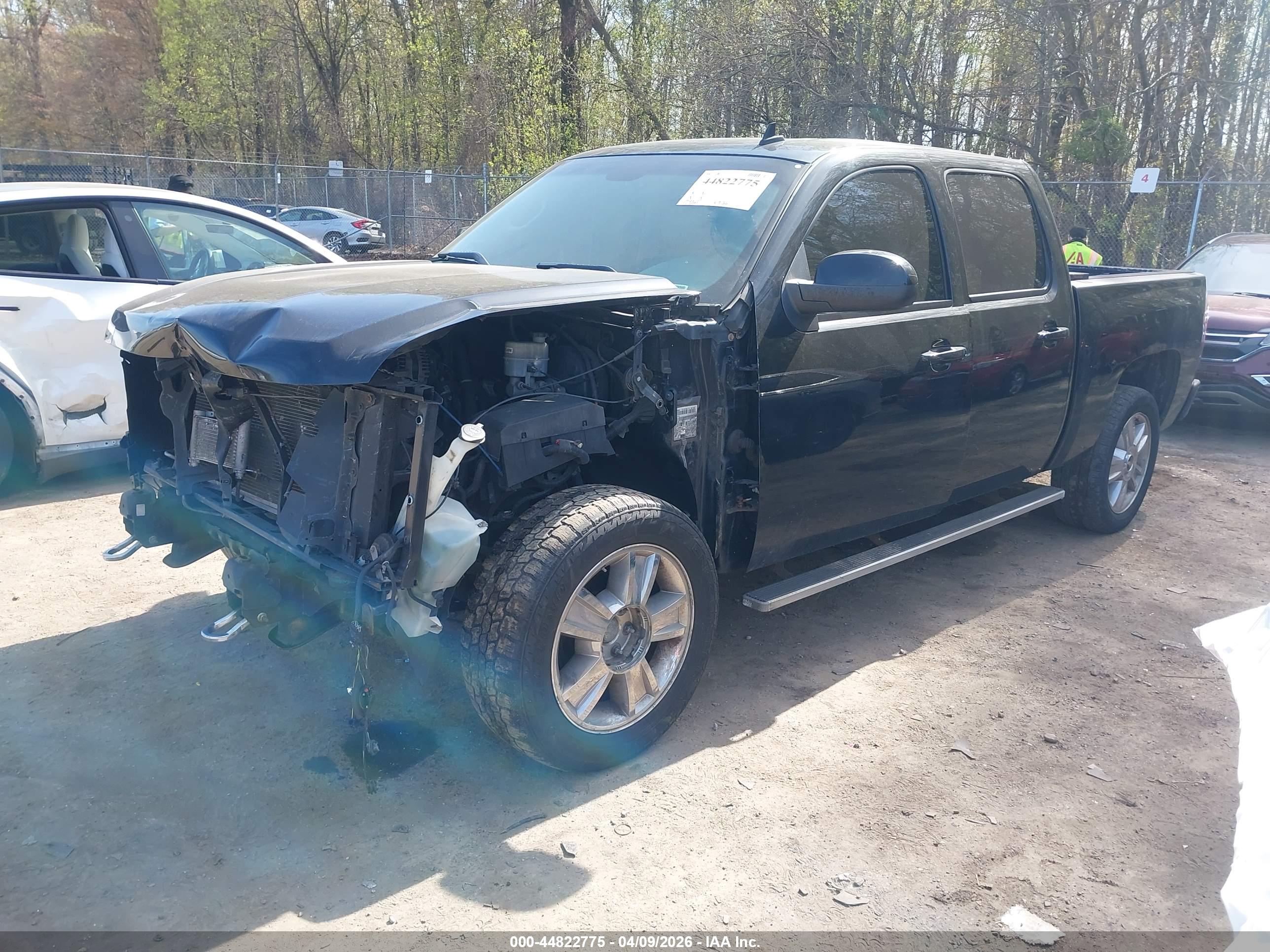 CHEVROLET SILVERADO image 2
