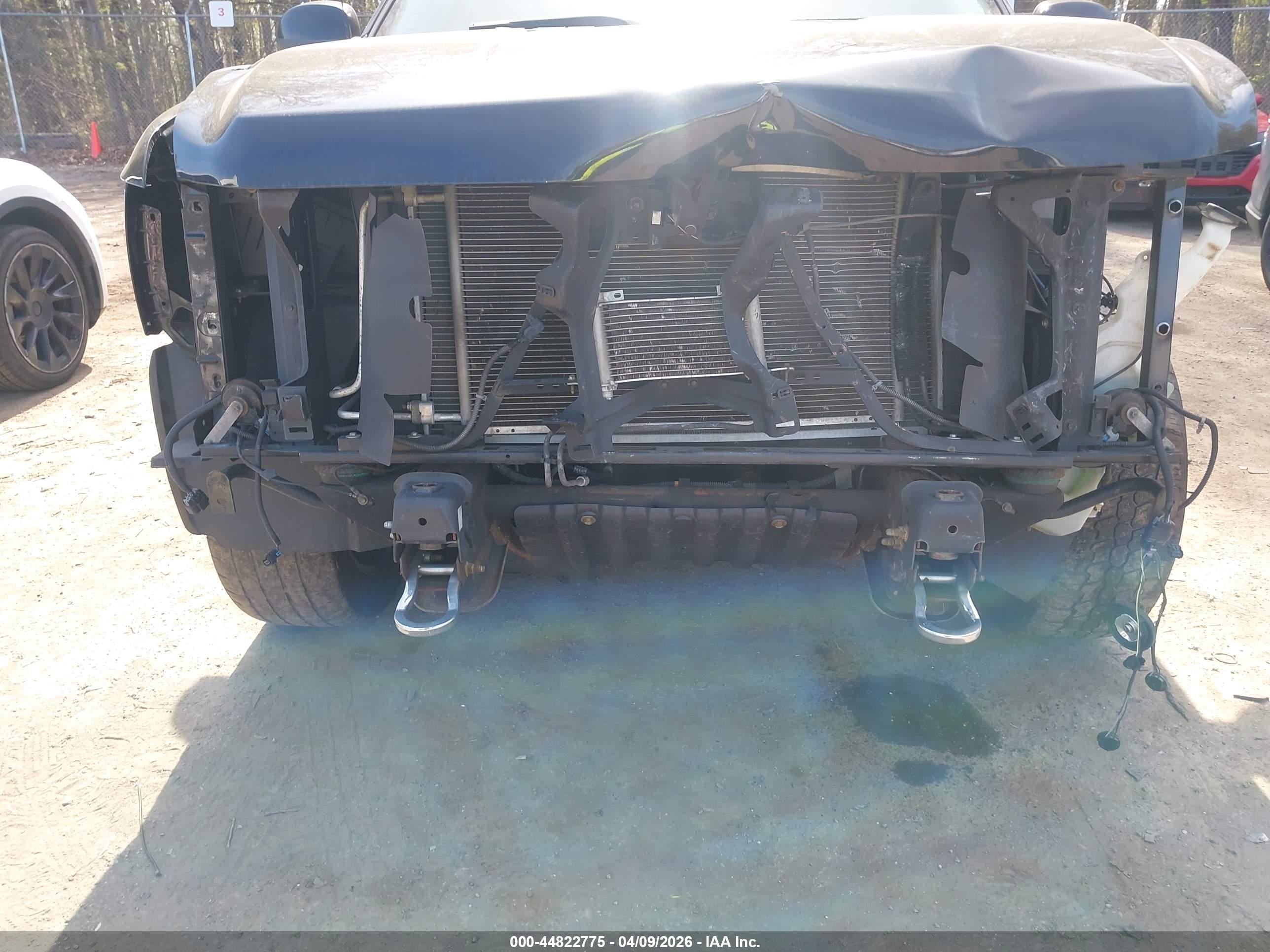 CHEVROLET SILVERADO image 6