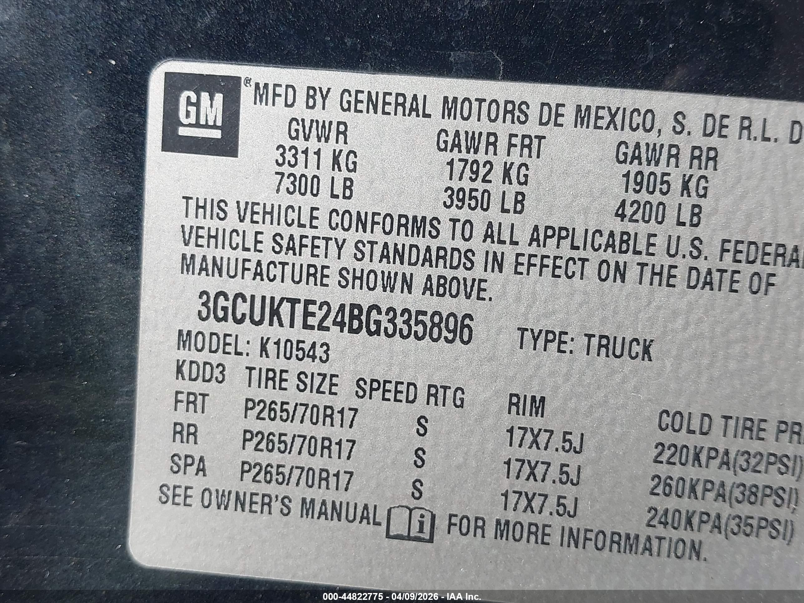 CHEVROLET SILVERADO image 9