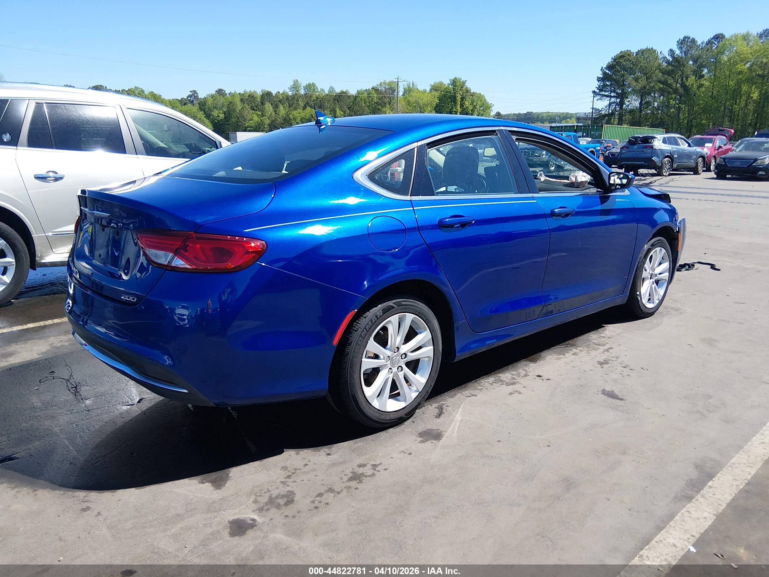 CHRYSLER 200 image 4