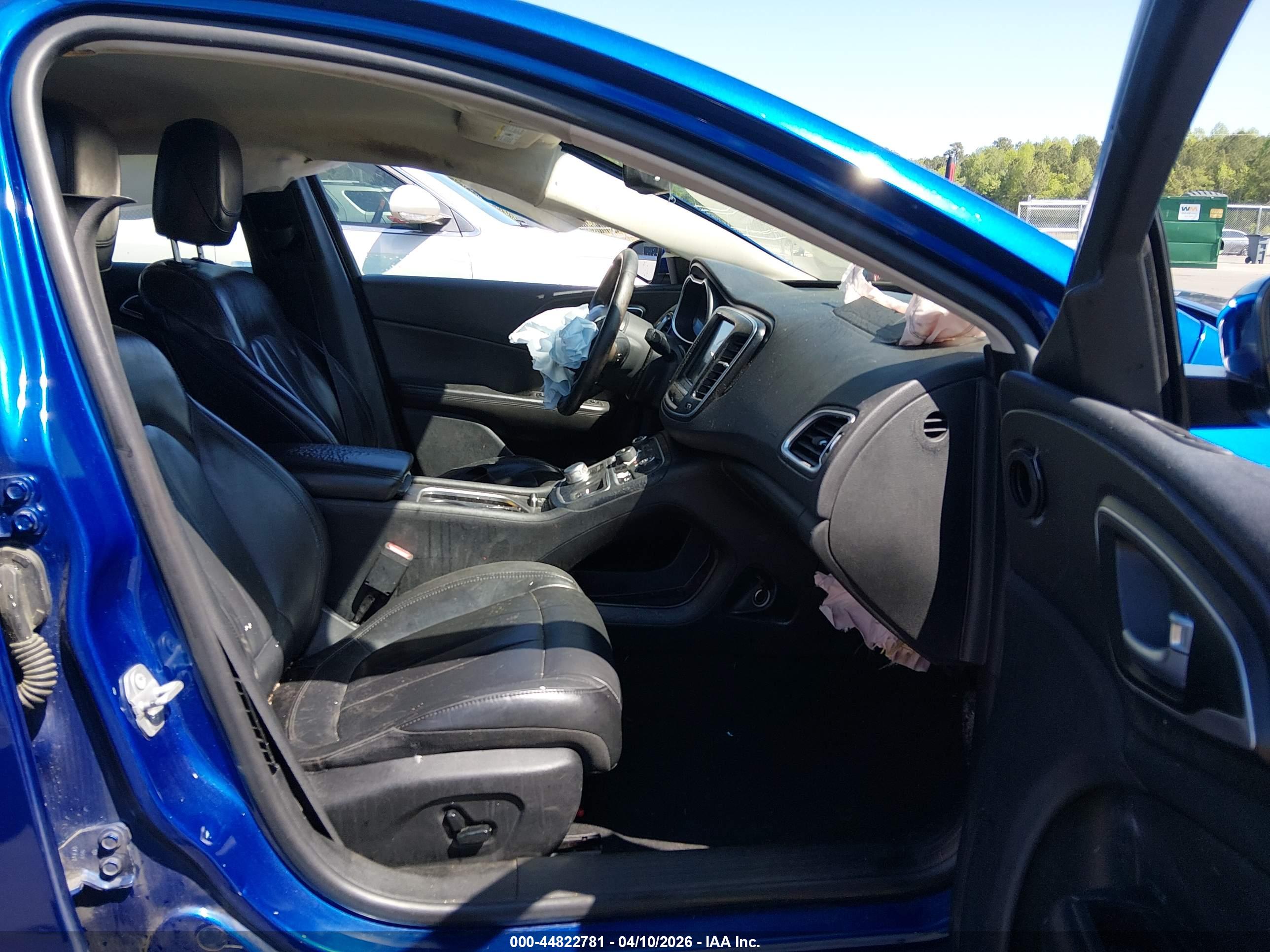 CHRYSLER 200 image 5