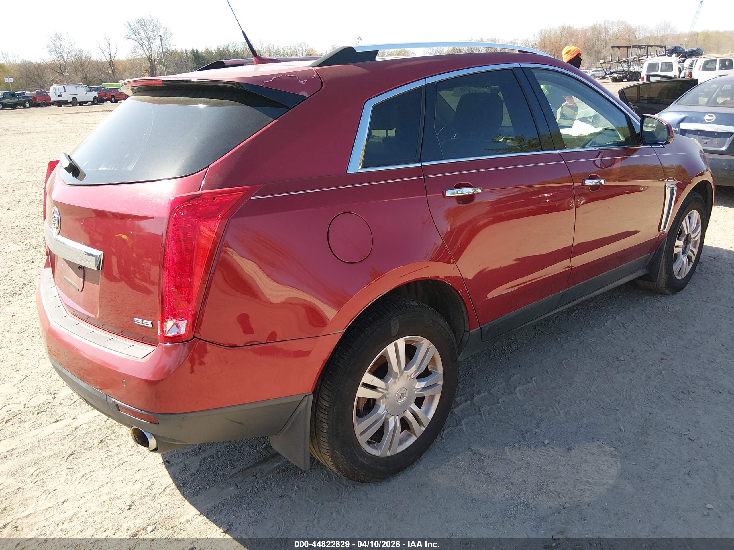 CADILLAC SRX image 4