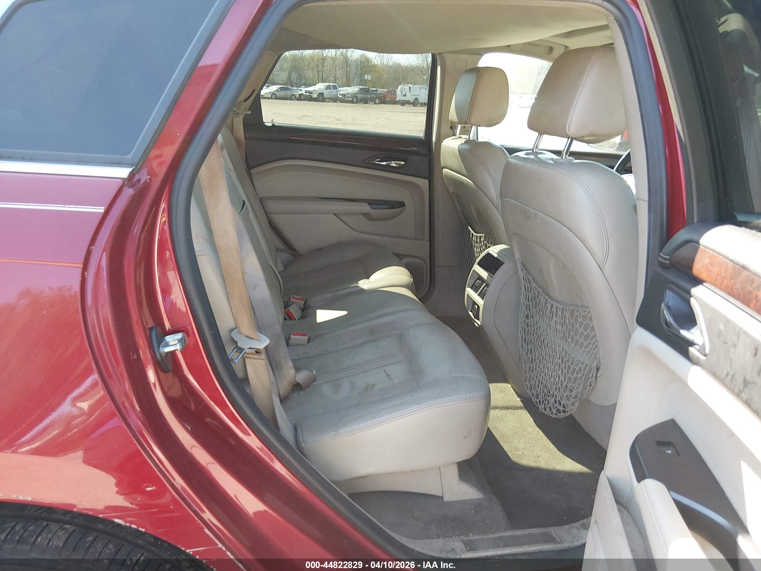 CADILLAC SRX image 8