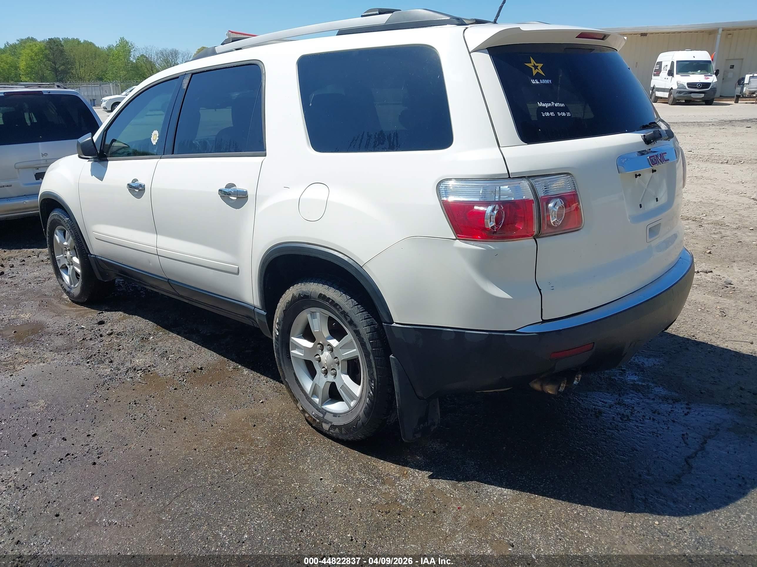 GMC ACADIA image 3