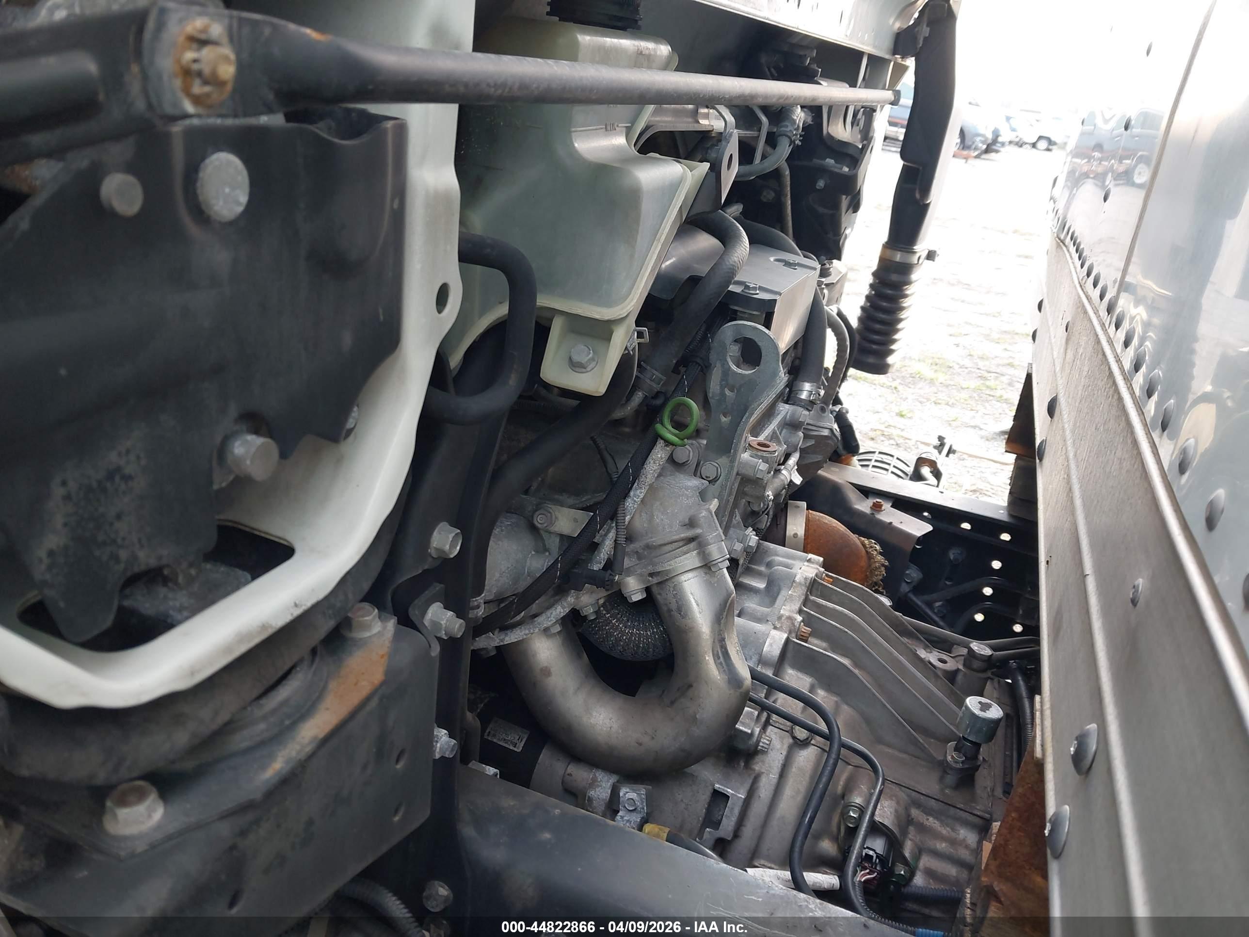 MITSUBISHI FUSO image 10