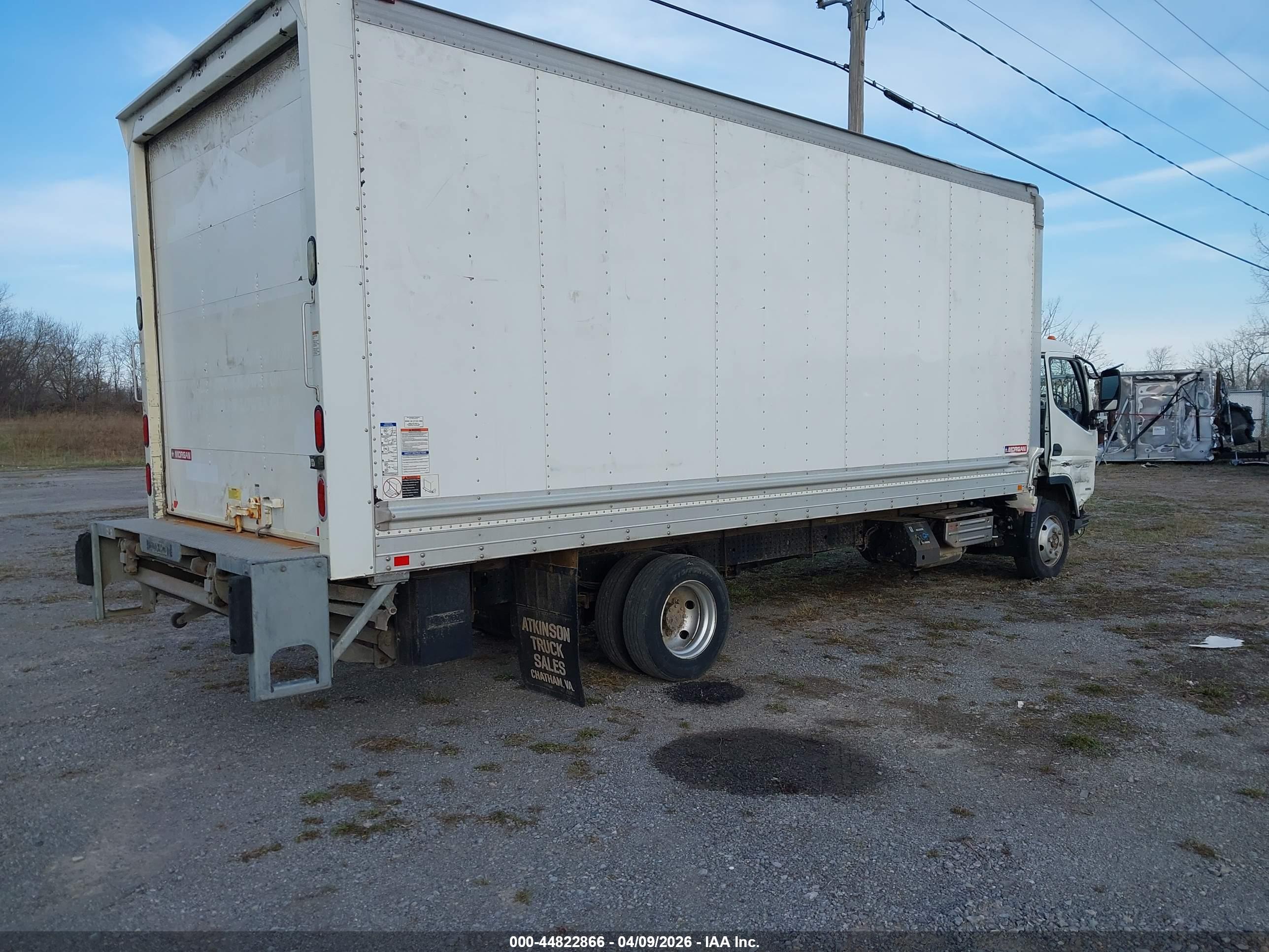 MITSUBISHI FUSO image 4