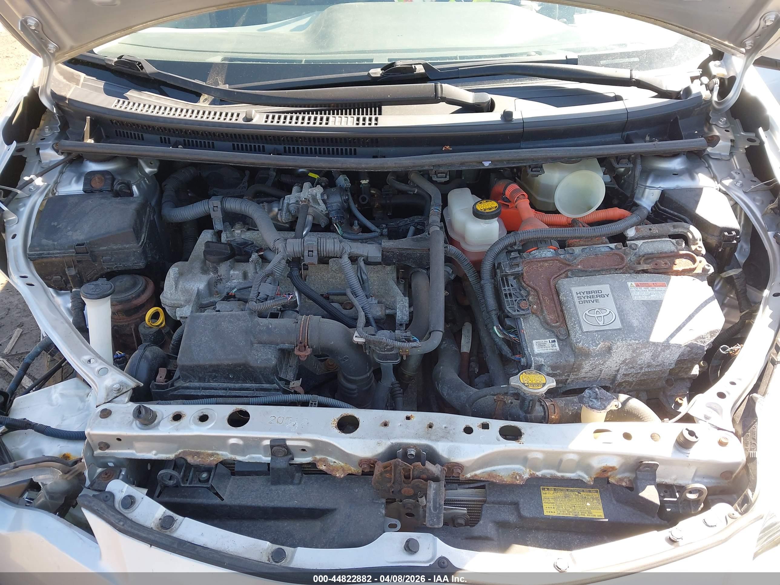 TOYOTA PRIUS image 10