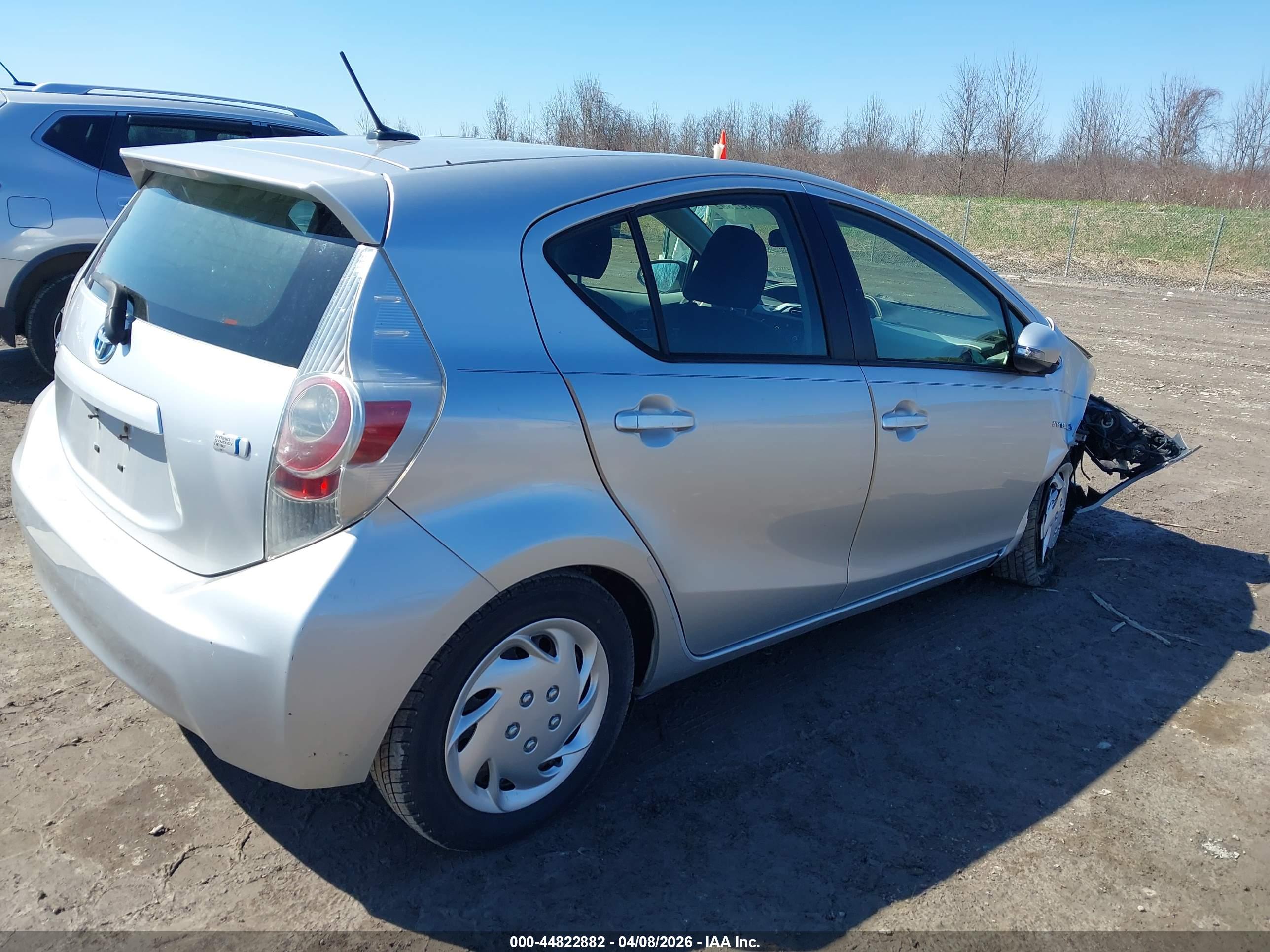 TOYOTA PRIUS image 4