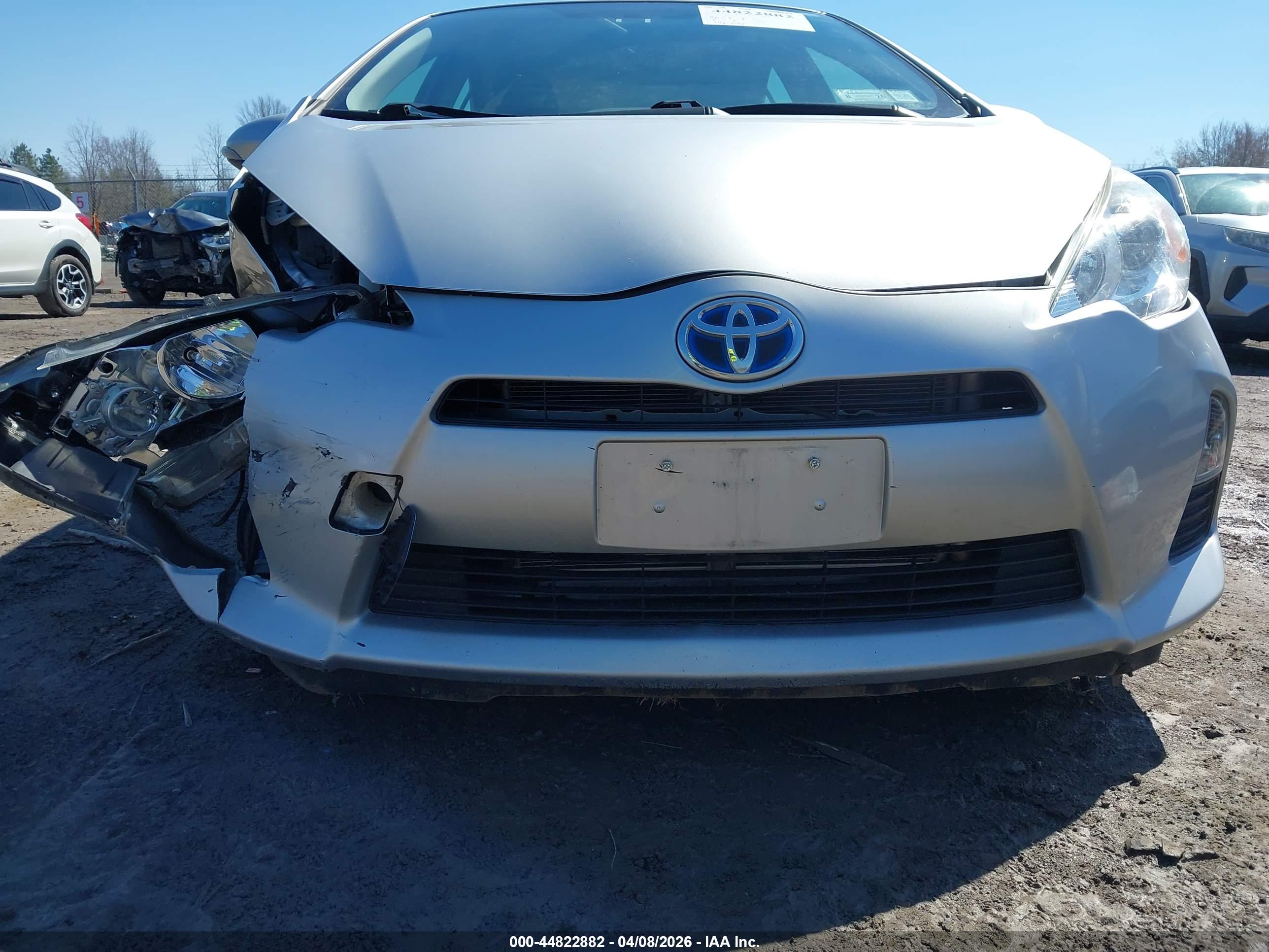 TOYOTA PRIUS image 6