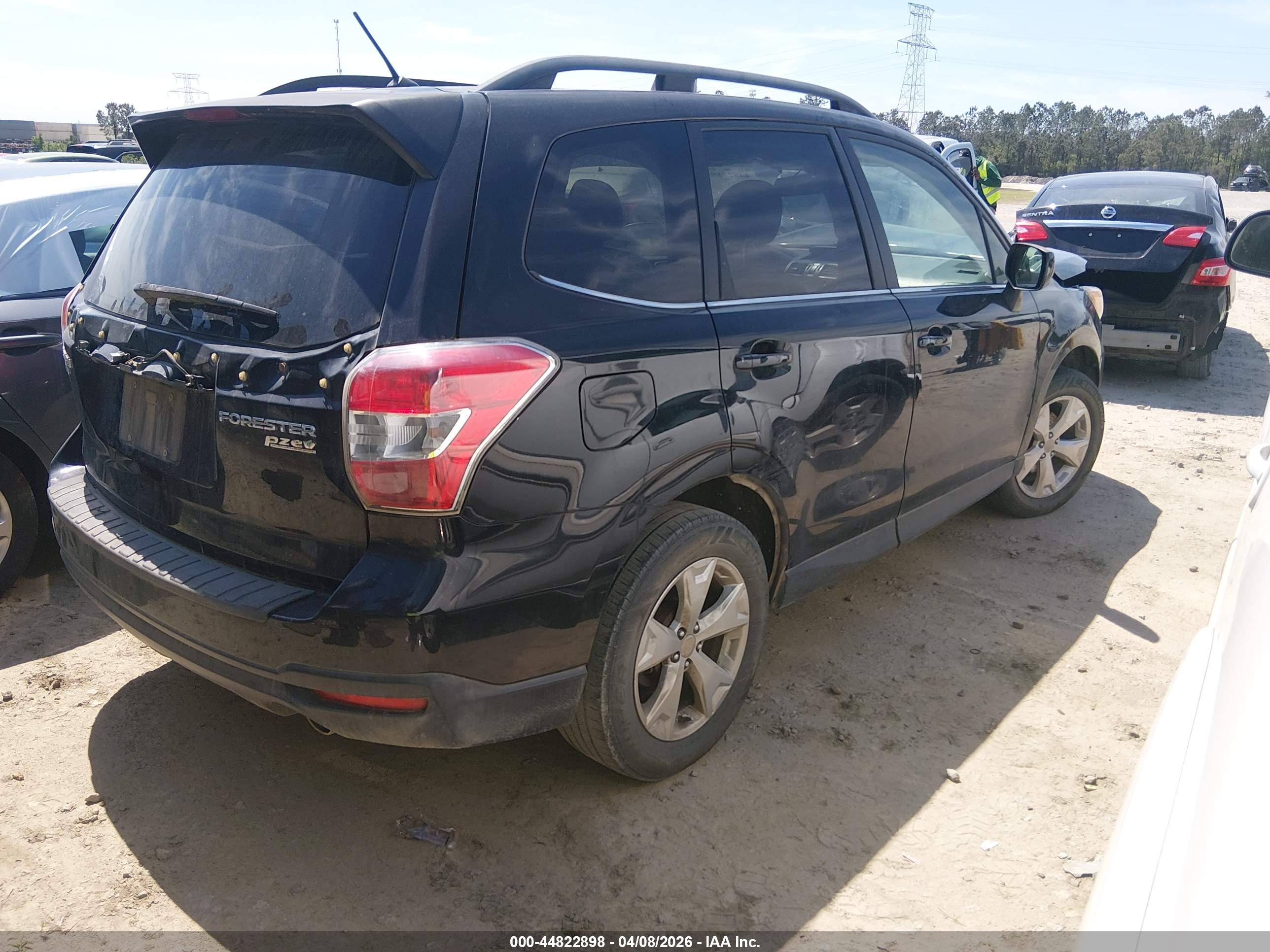 SUBARU FORESTER image 4