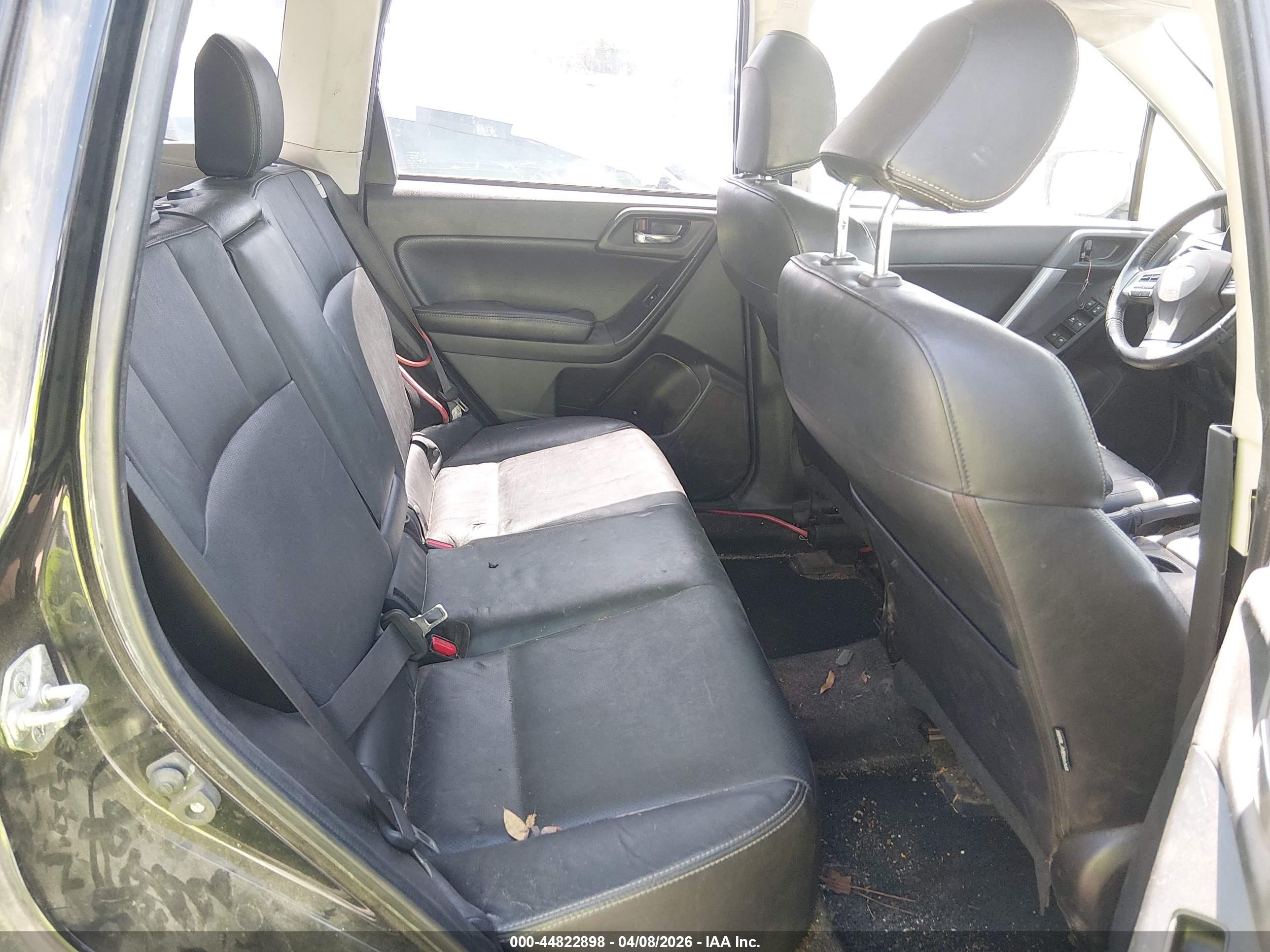 SUBARU FORESTER image 8