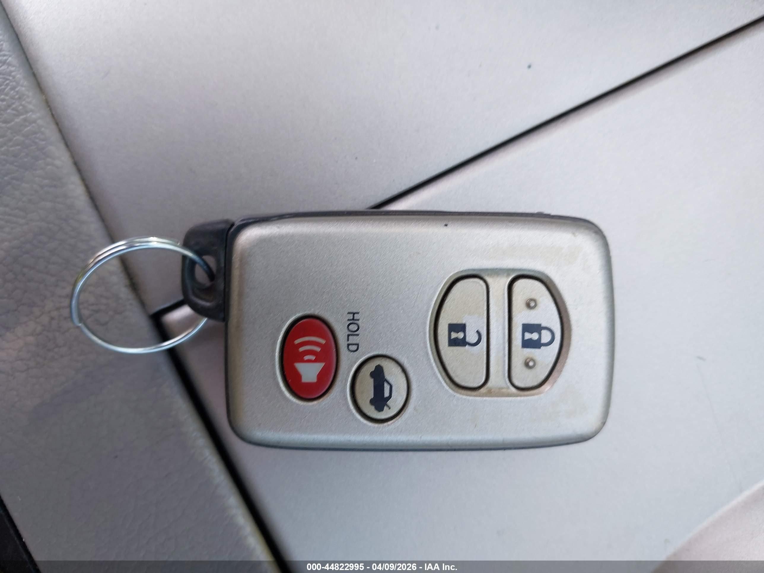 TOYOTA CAMRY image 11