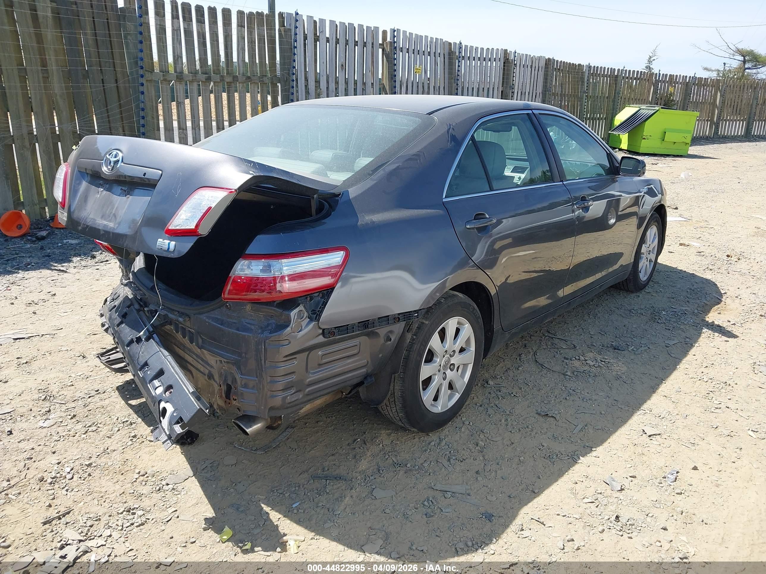 TOYOTA CAMRY image 4