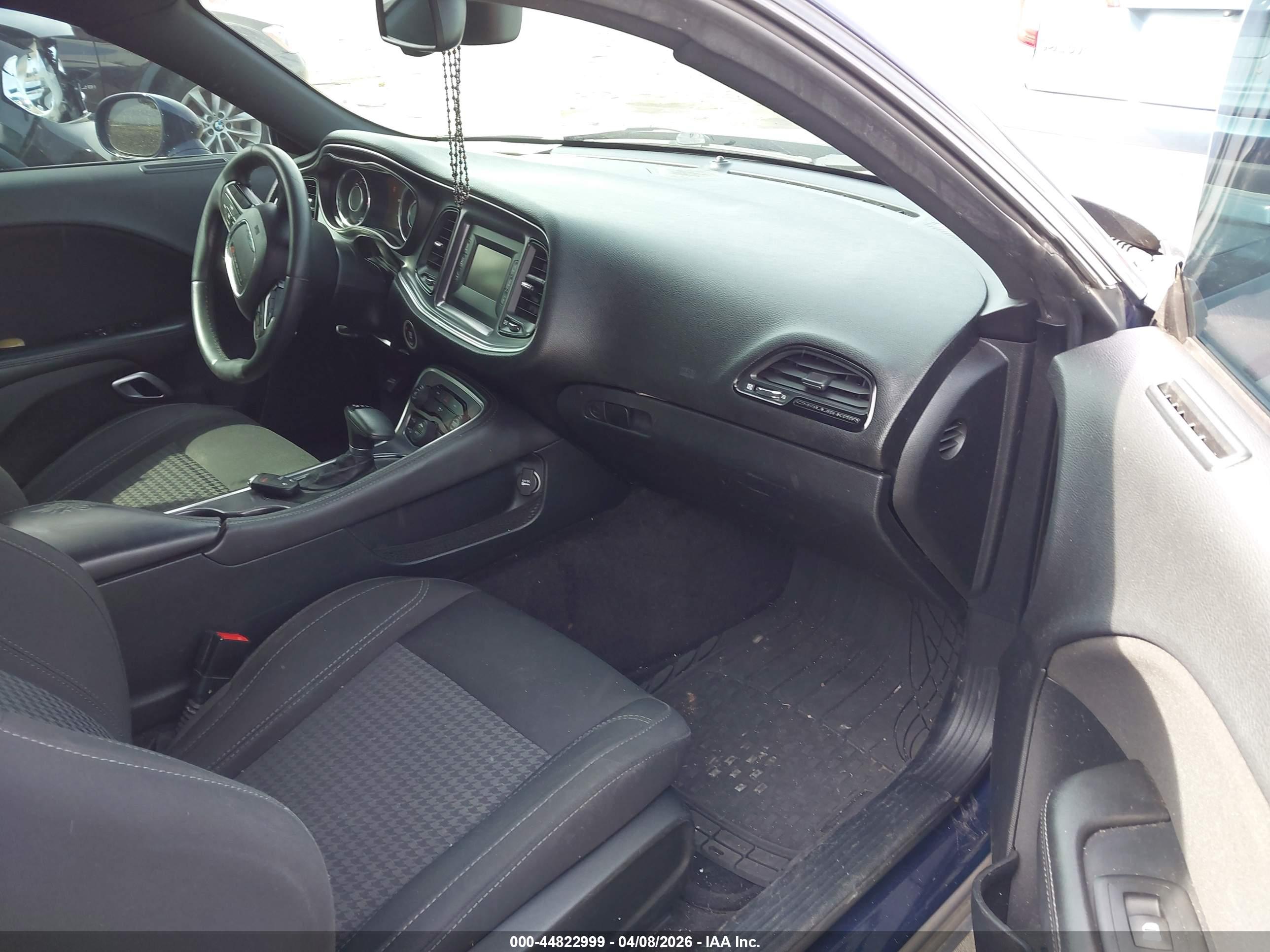 DODGE CHALLENGER image 5