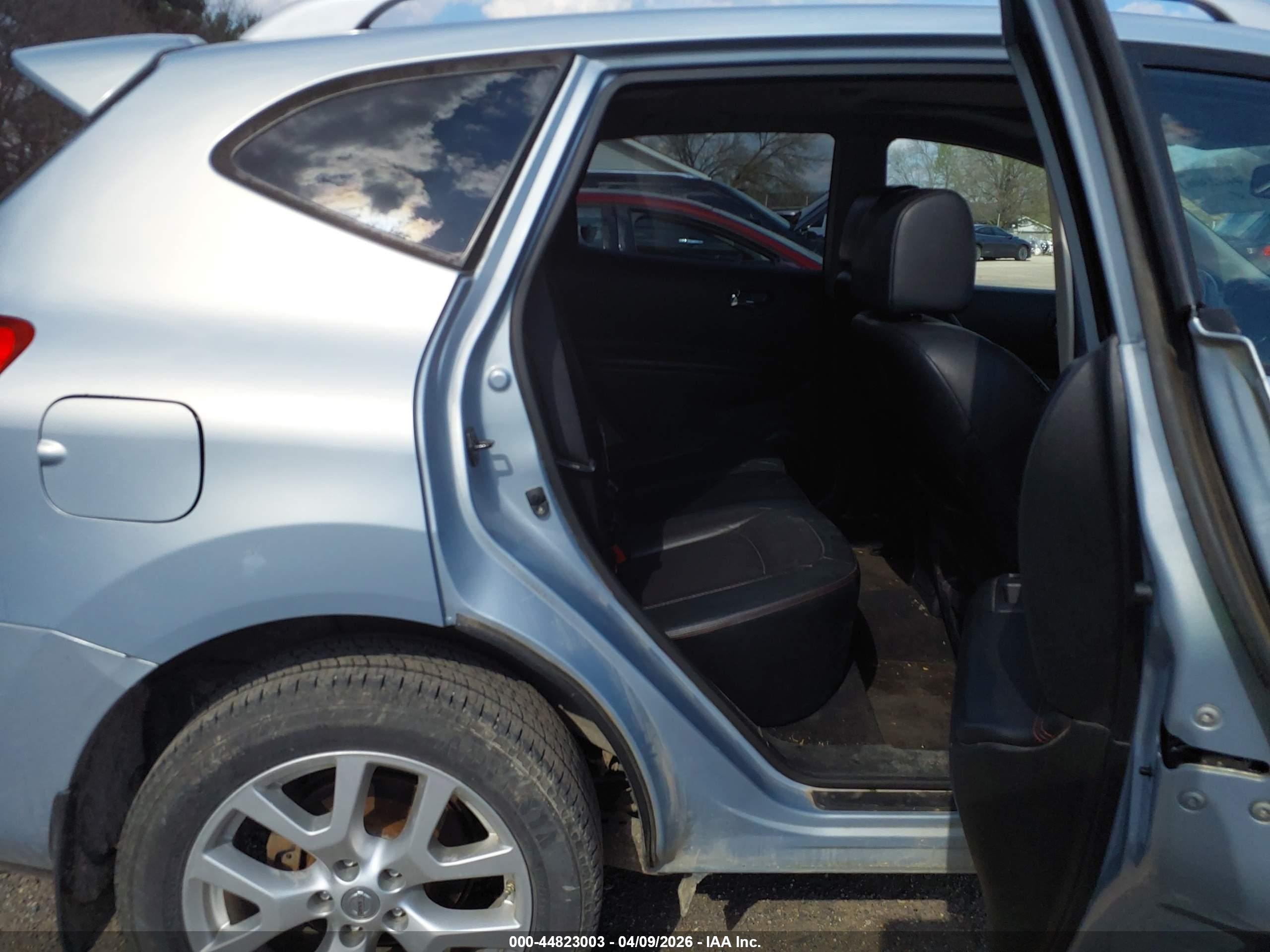 NISSAN ROGUE image 8